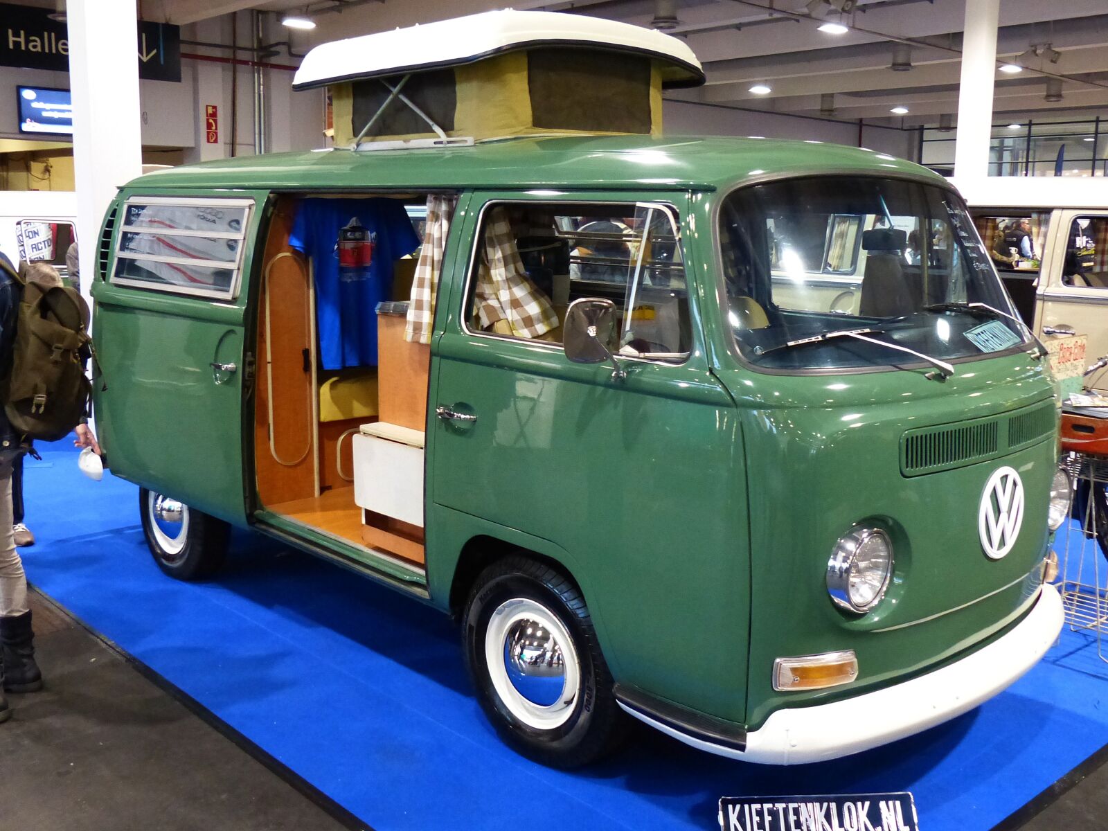 Panasonic Lumix DMC-FZ200 sample photo. Fair, exhibition, oldtimer photography