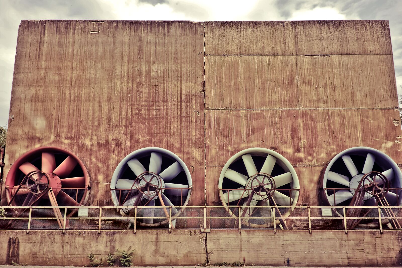 Olympus OM-D E-M10 sample photo. Architecture, power plant, building photography