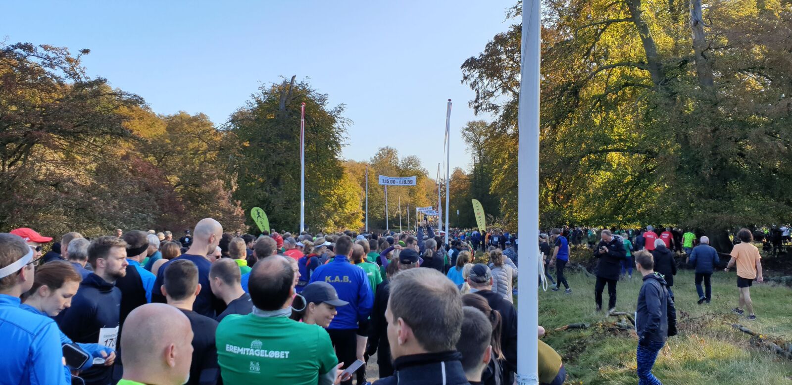 Samsung Galaxy S9 sample photo. Running, training, social fun photography