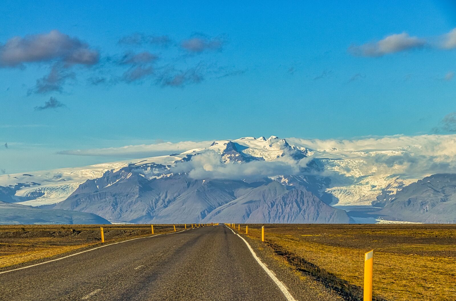 Canon EOS 80D + Canon EF-S 18-135mm F3.5-5.6 IS USM sample photo. Iceland, mountains, landscape photography