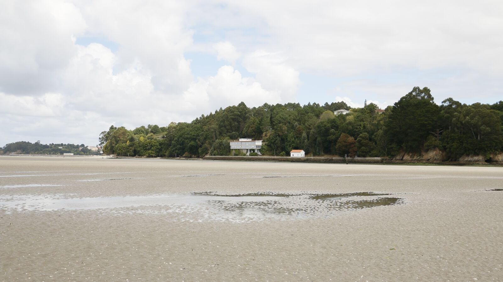 Canon EOS 70D sample photo. Beach, sand, house photography