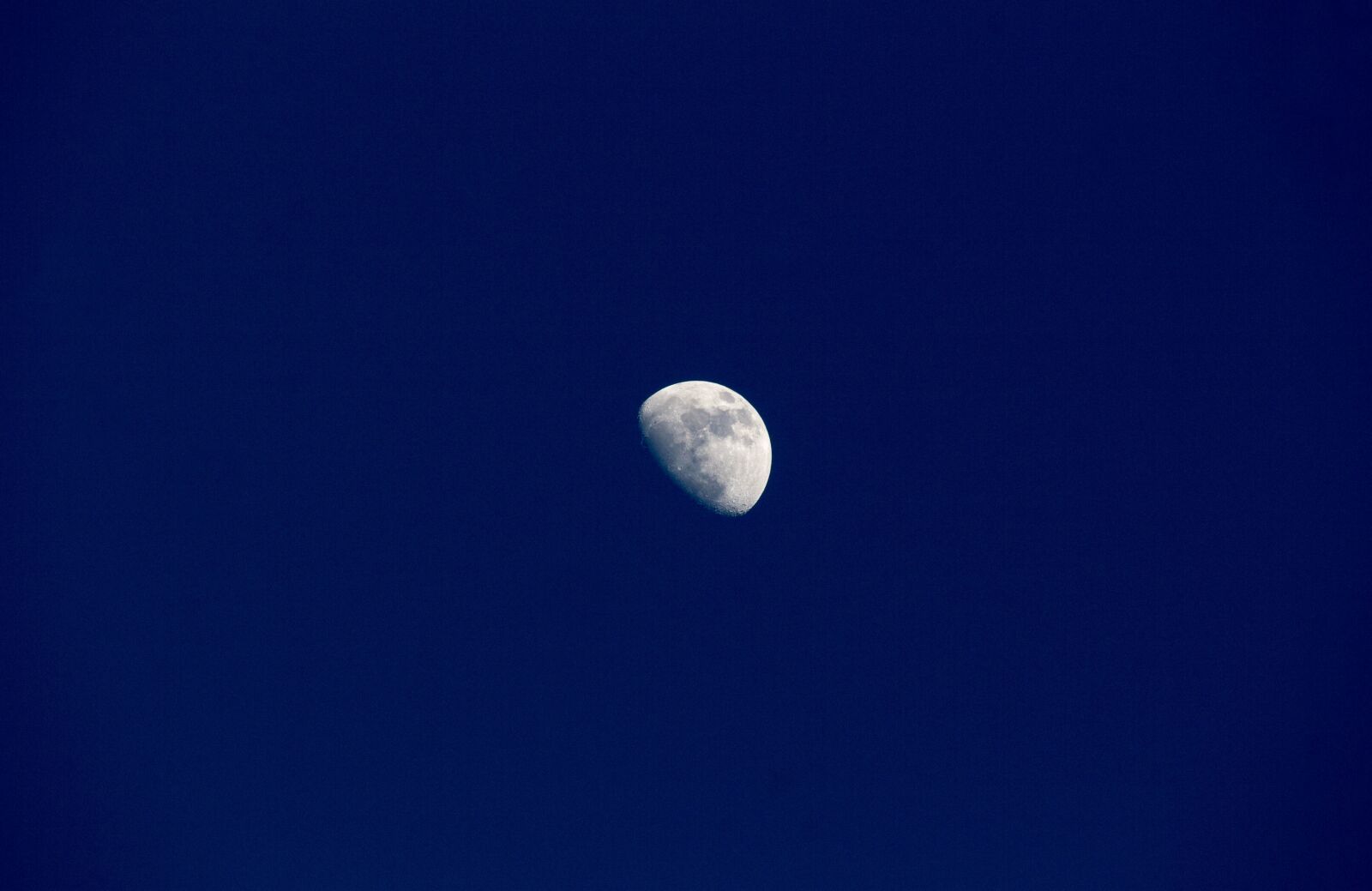 Canon EOS 700D (EOS Rebel T5i / EOS Kiss X7i) sample photo. Moon, sky, astronomy photography