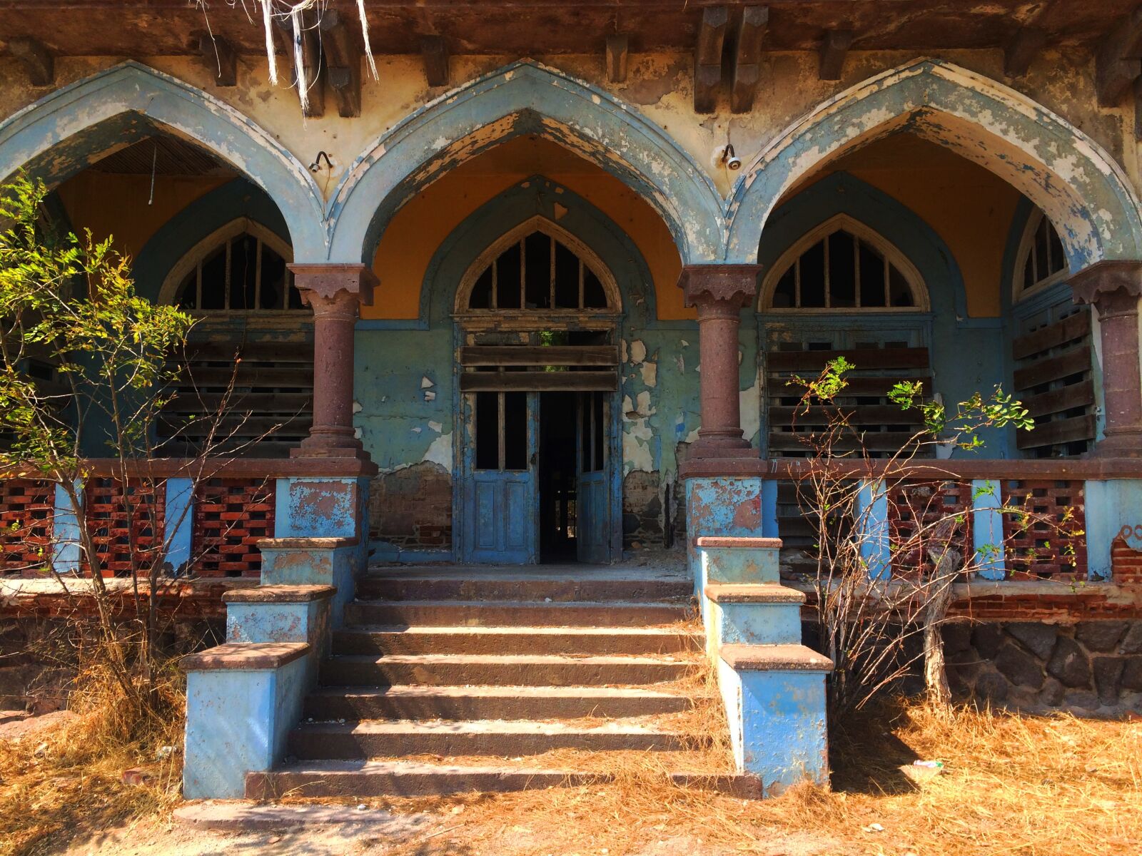 iPhone 5s back camera 4.15mm f/2.2 sample photo. Abandoned, lost, lost places photography