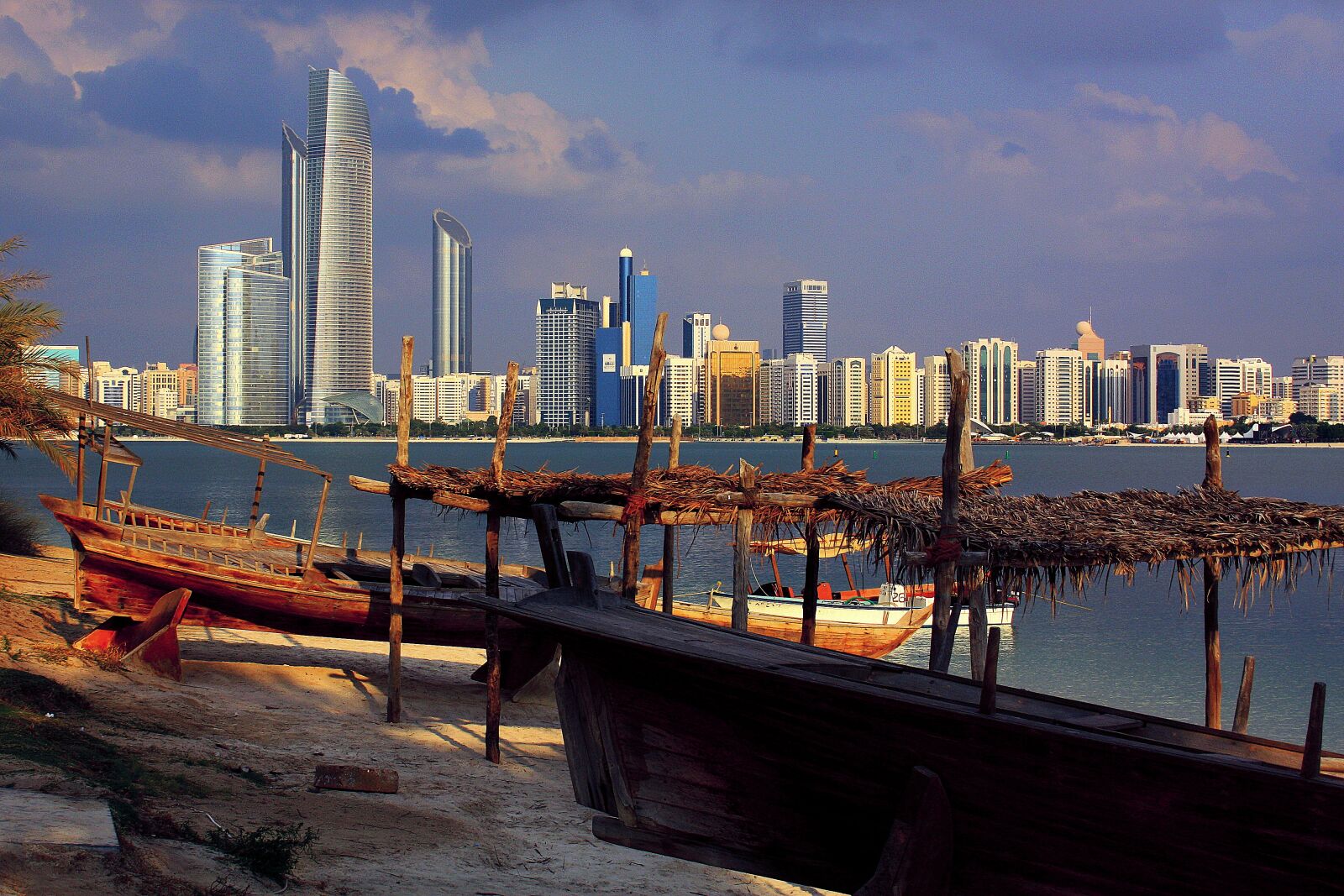 Canon EOS 450D (EOS Rebel XSi / EOS Kiss X2) sample photo. Skyline, abu dhabi, skyscrapers photography