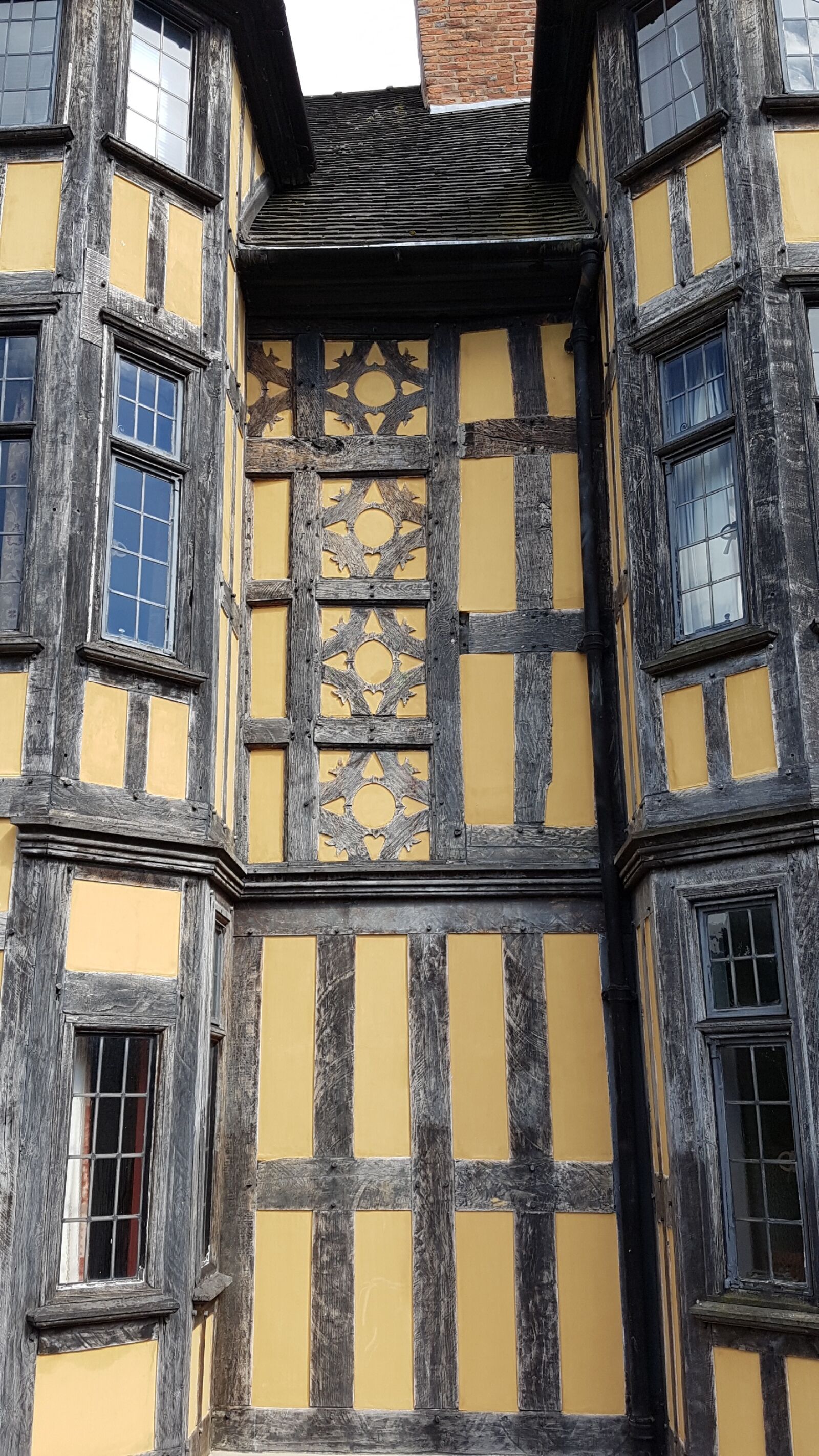 Samsung Galaxy S7 sample photo. Tudor, house, architecture photography