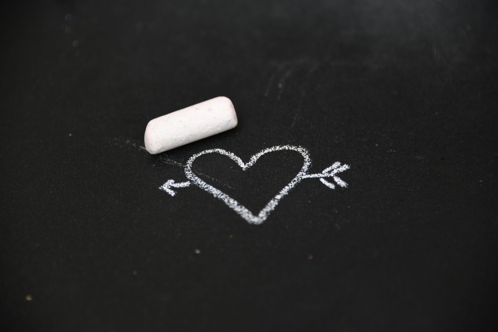 Nikon D850 sample photo. Heart, chalk, drawing photography