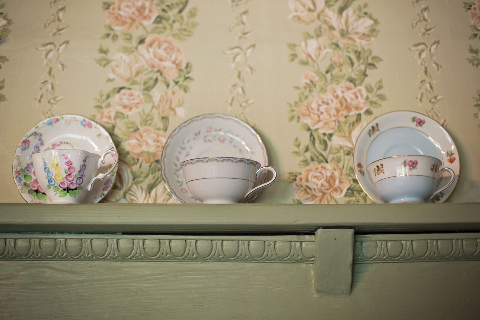 Canon EF 50mm F1.4 USM sample photo. Tea cups, vintage, collection photography