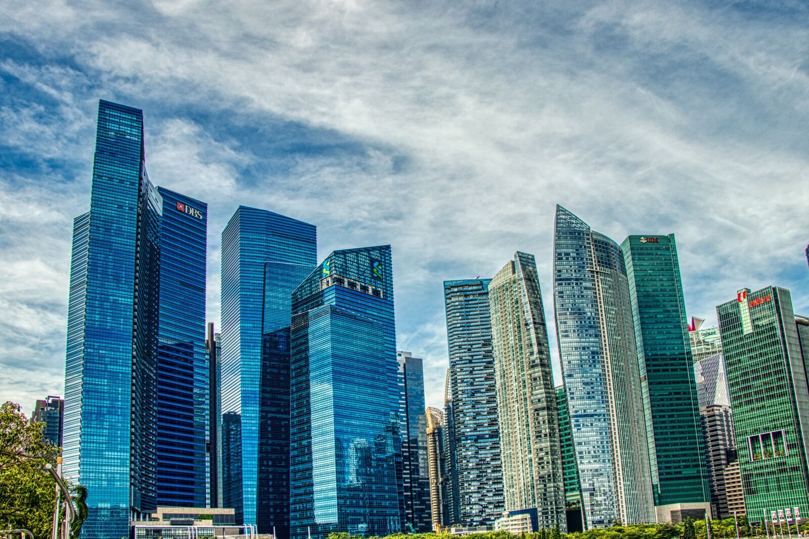 Canon EF-S 18-135mm F3.5-5.6 IS USM sample photo. Singapore, skyscrapers, city photography