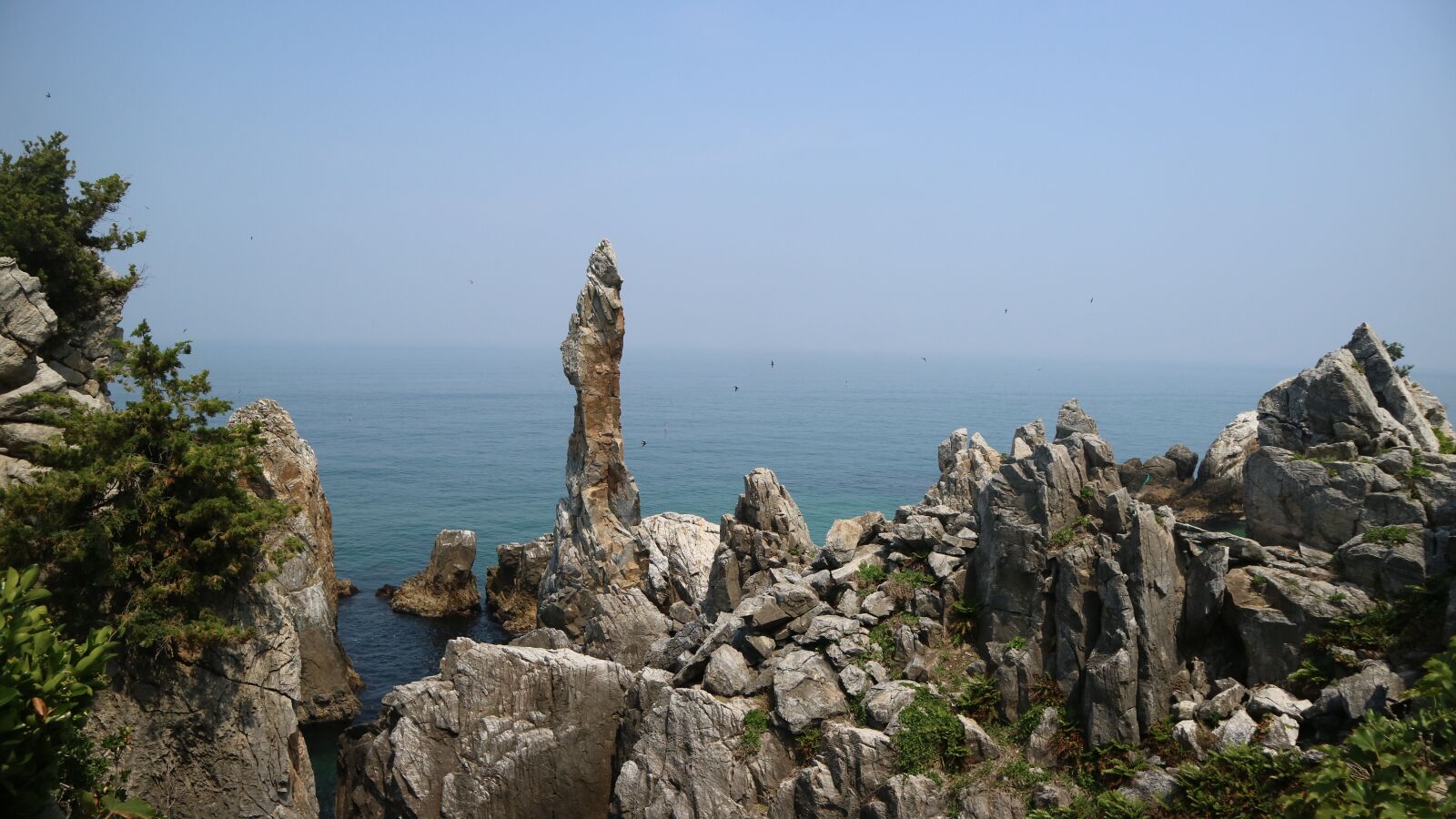 Canon EOS M3 + Canon EF-M 15-45mm F3.5-6.3 IS STM sample photo. Nature, rock, heaven photography