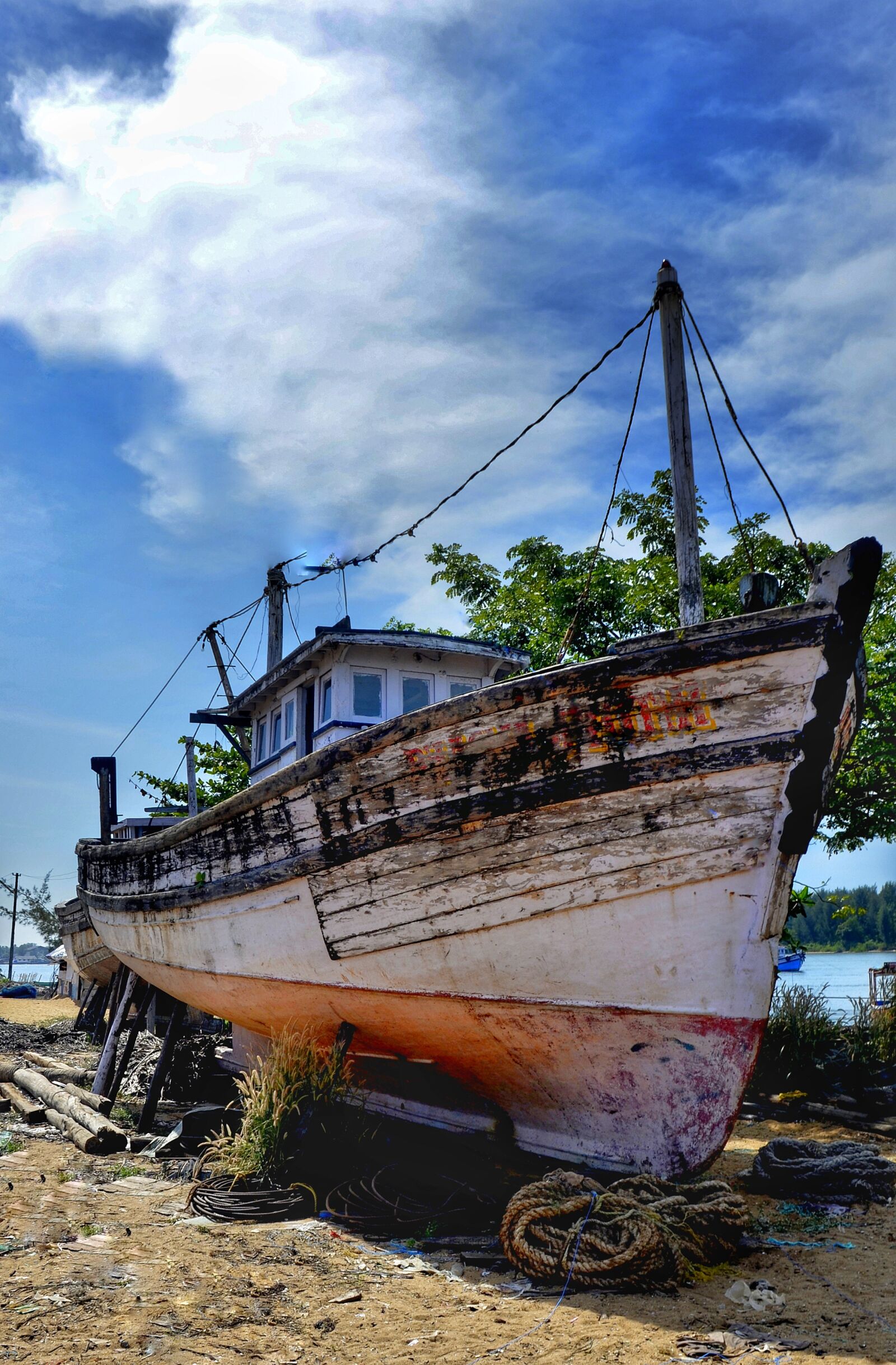 Nikon D5100 sample photo. Old, wooden, boat photography