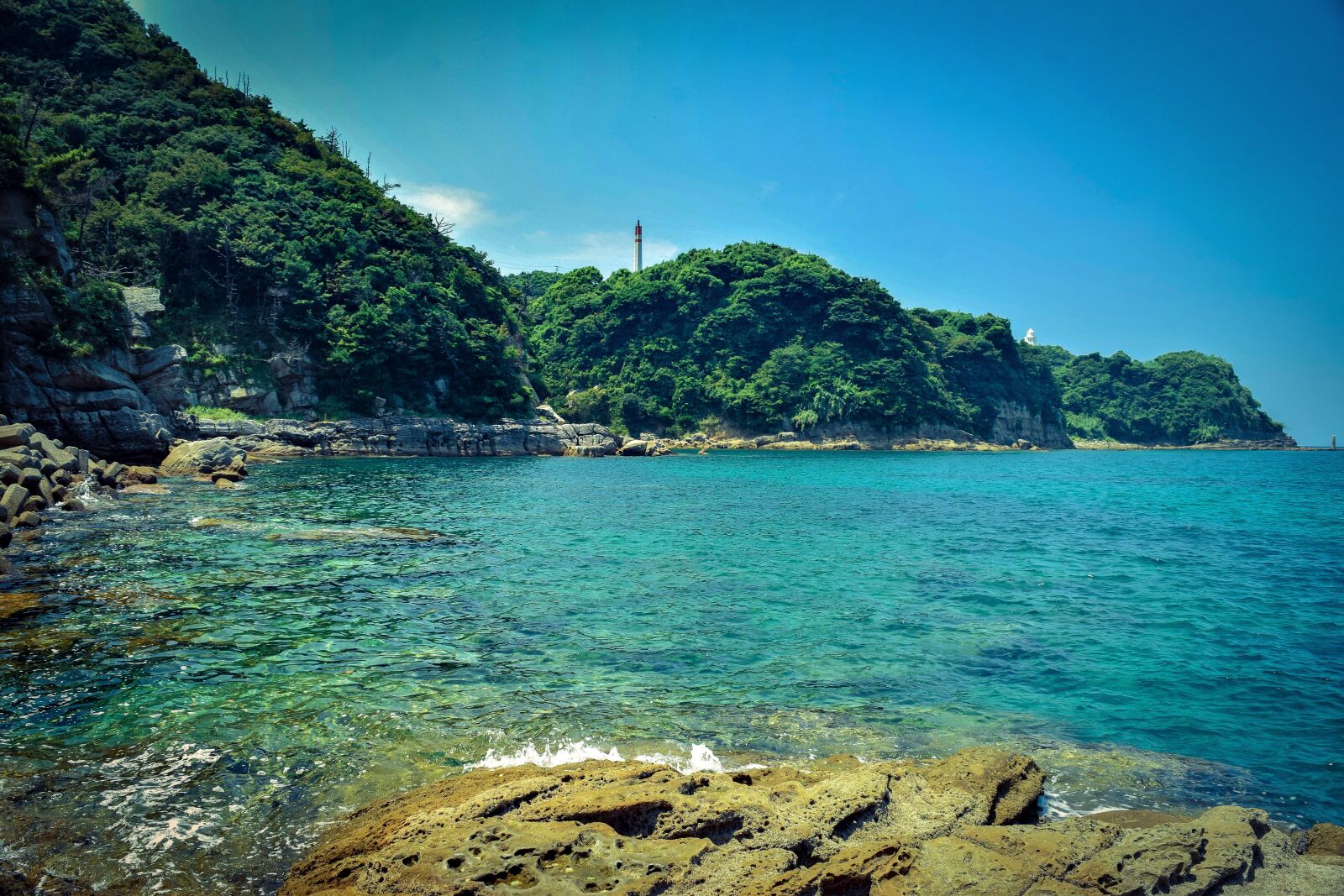 Nikon D5300 sample photo. Green, island, beside, body photography