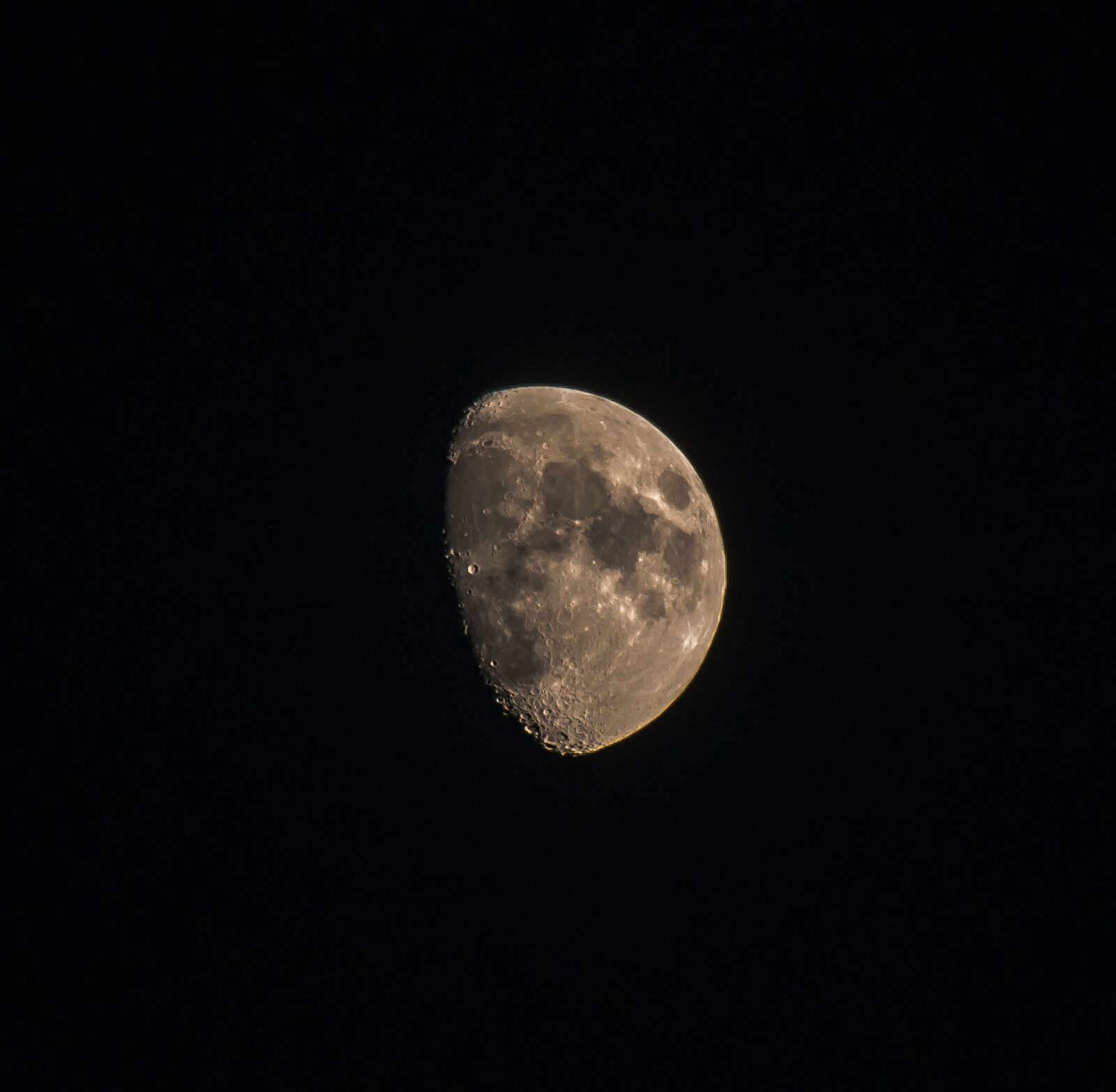 Sigma 70-300mm F4-5.6 APO DG Macro sample photo. Moon photography