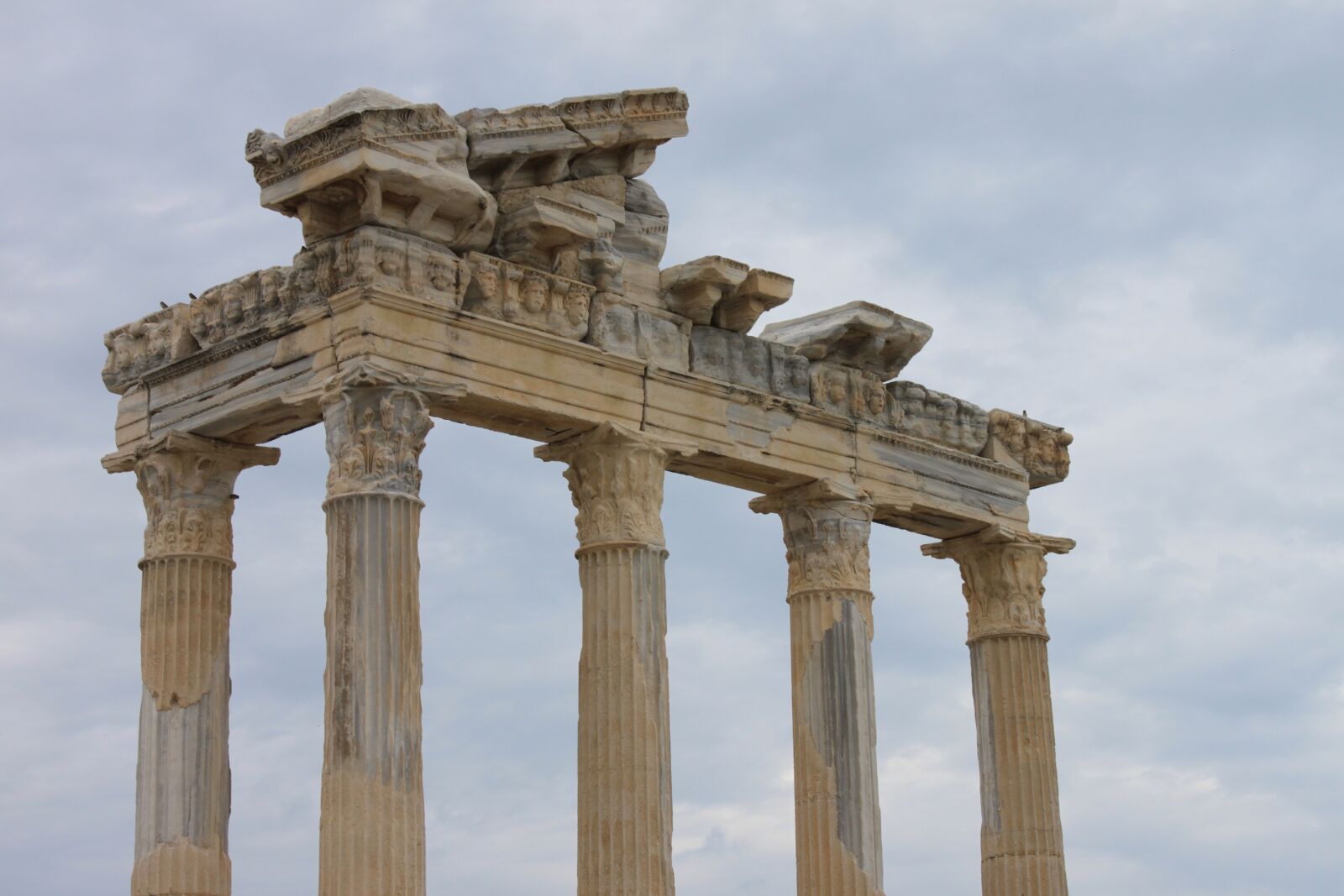 Canon EOS 500D (EOS Rebel T1i / EOS Kiss X3) sample photo. Apollos temple, side, turkey photography