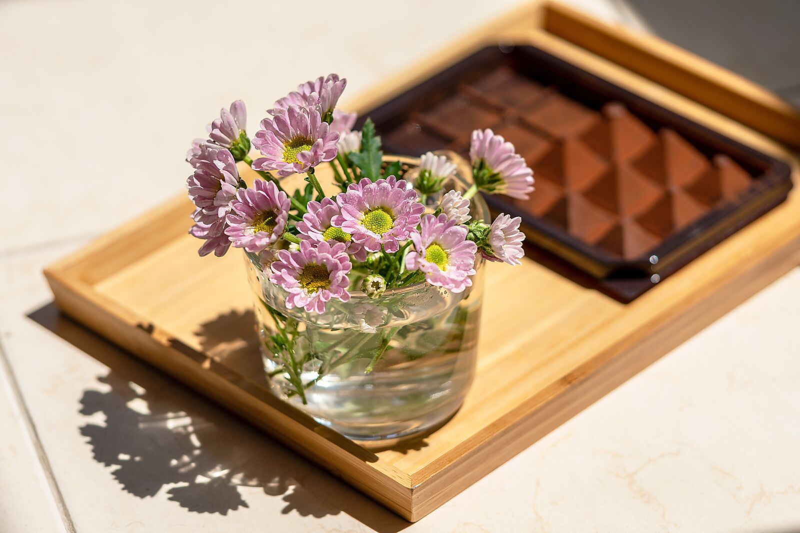 Sony a7R III + Sony FE 90mm F2.8 Macro G OSS sample photo. Morning, chocolate, cup photography