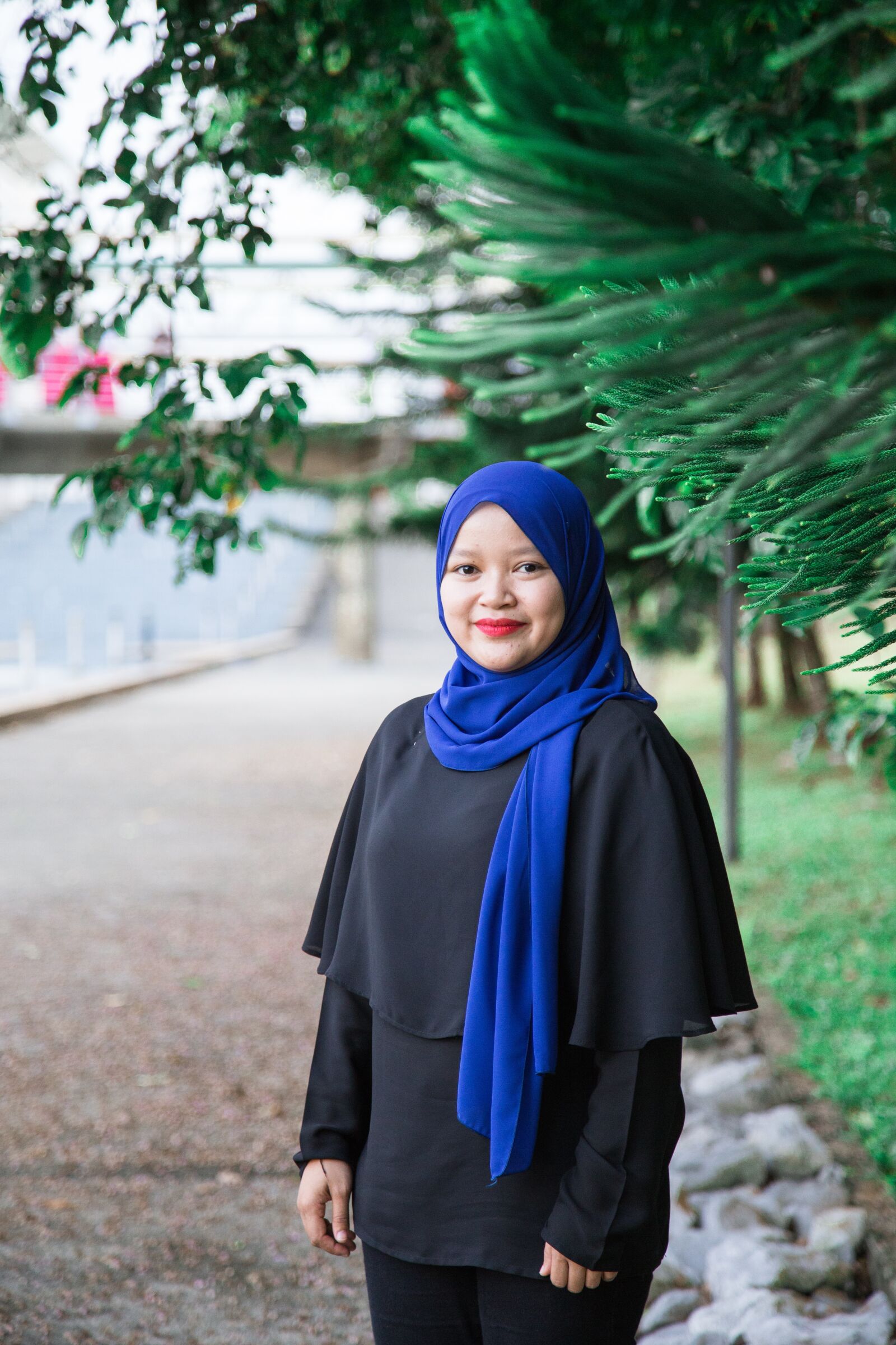 Canon EOS 6D + Canon EF 24-105mm F4L IS USM sample photo. Outdoors, portrait, people photography