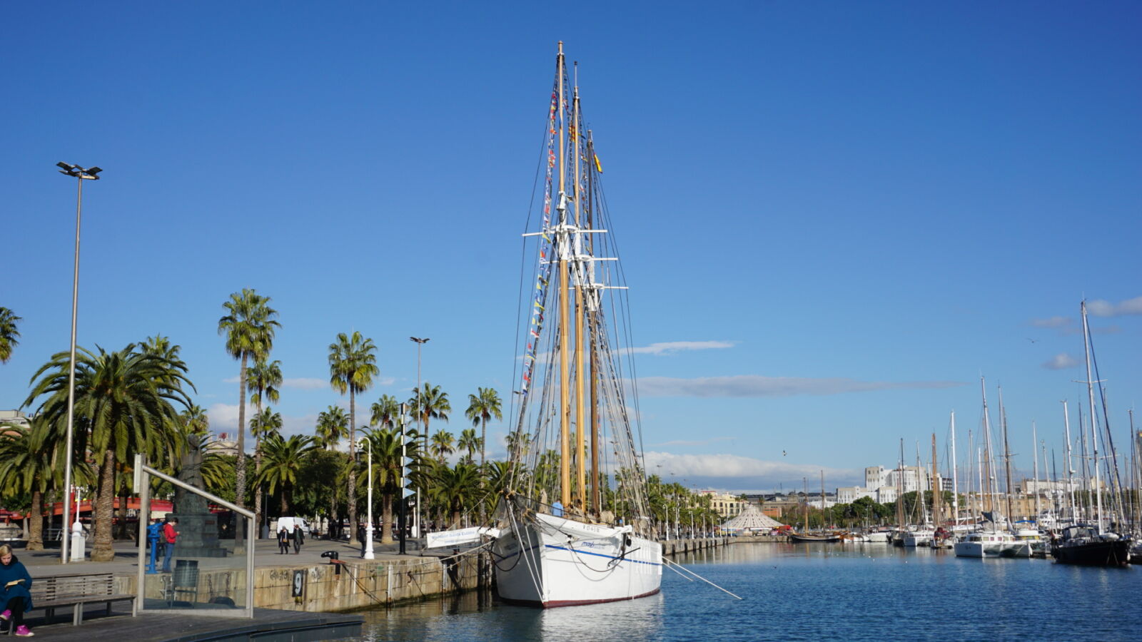 Sony a6000 sample photo. Barcelona, boat, december, sunshine photography