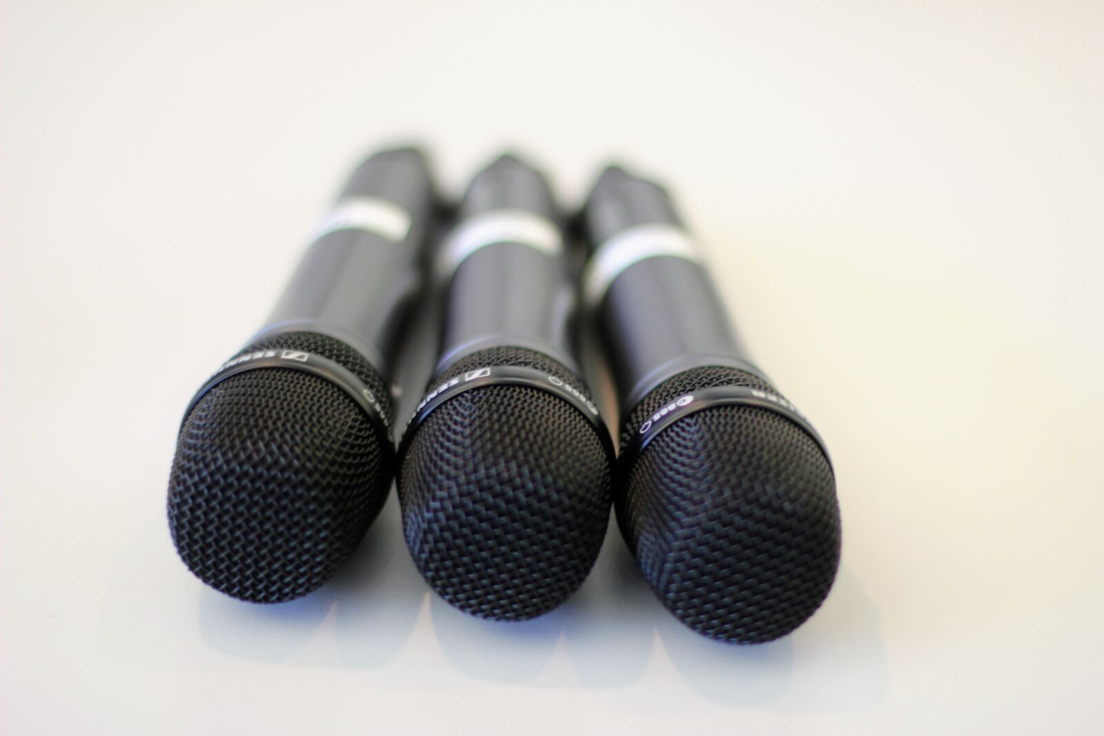Canon EOS 60D + Canon EF 50mm F1.4 USM sample photo. Microphone, reinforcement, amplifier photography