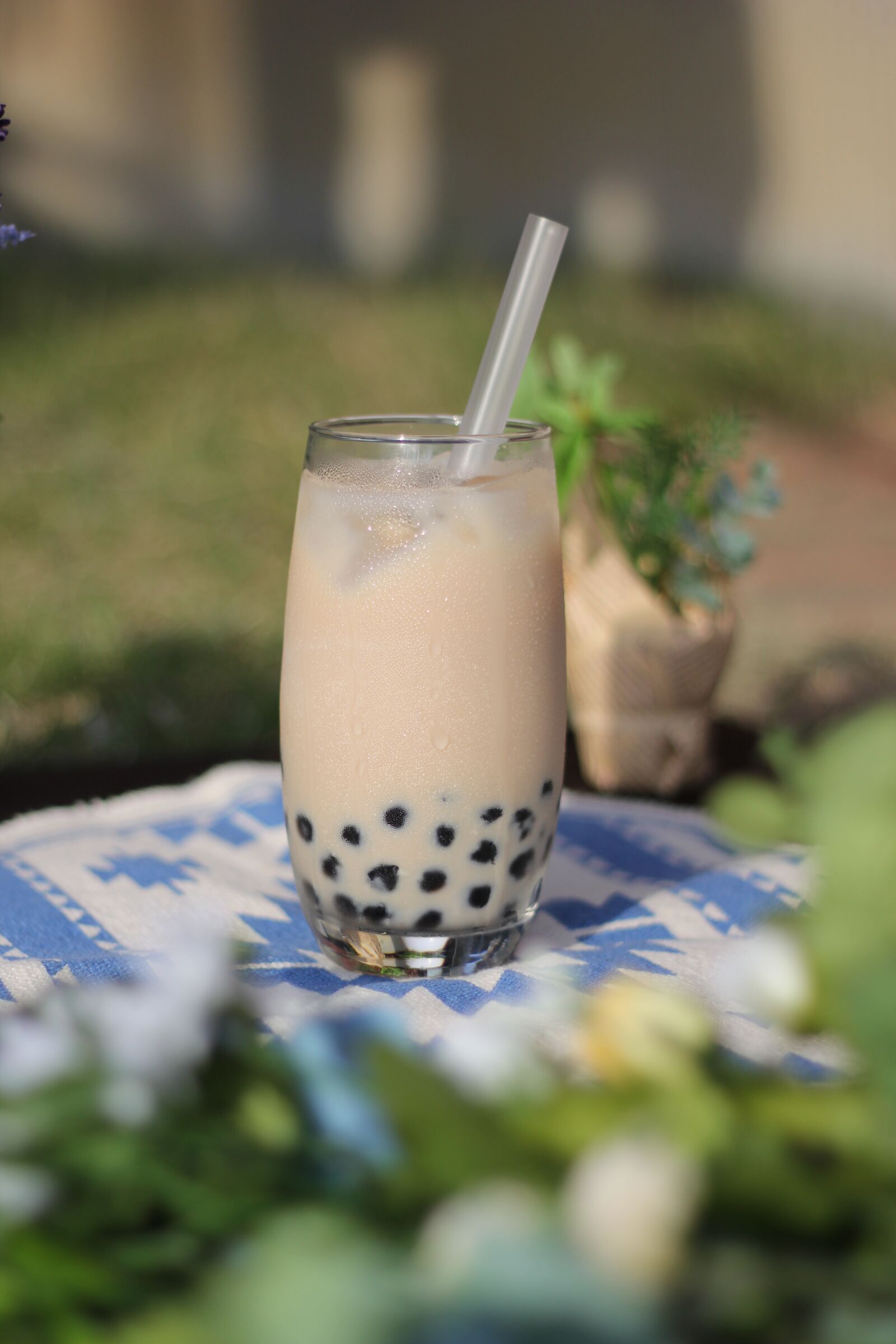 Canon EOS 60D + Canon EF 50mm F1.8 II sample photo. Boba, pearl milk tea photography