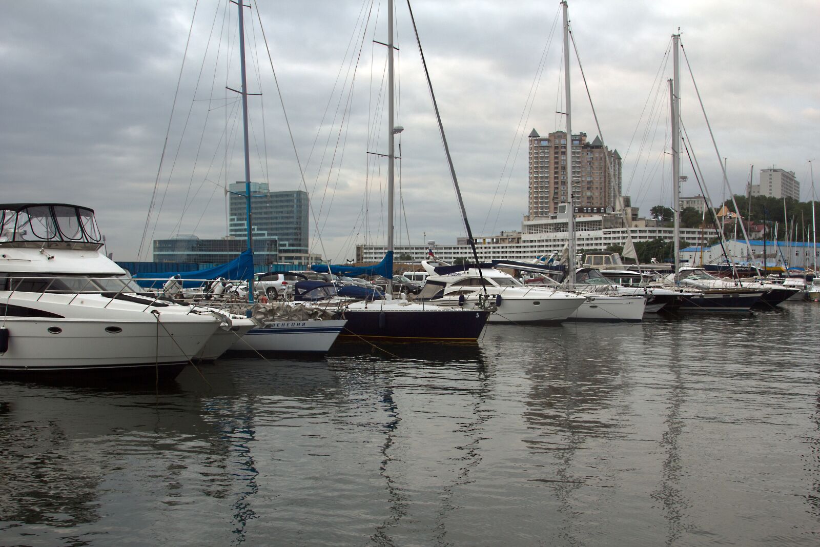 Canon EOS 60D + Canon EF 24-105mm F4L IS USM sample photo. Yachts, sea, water photography