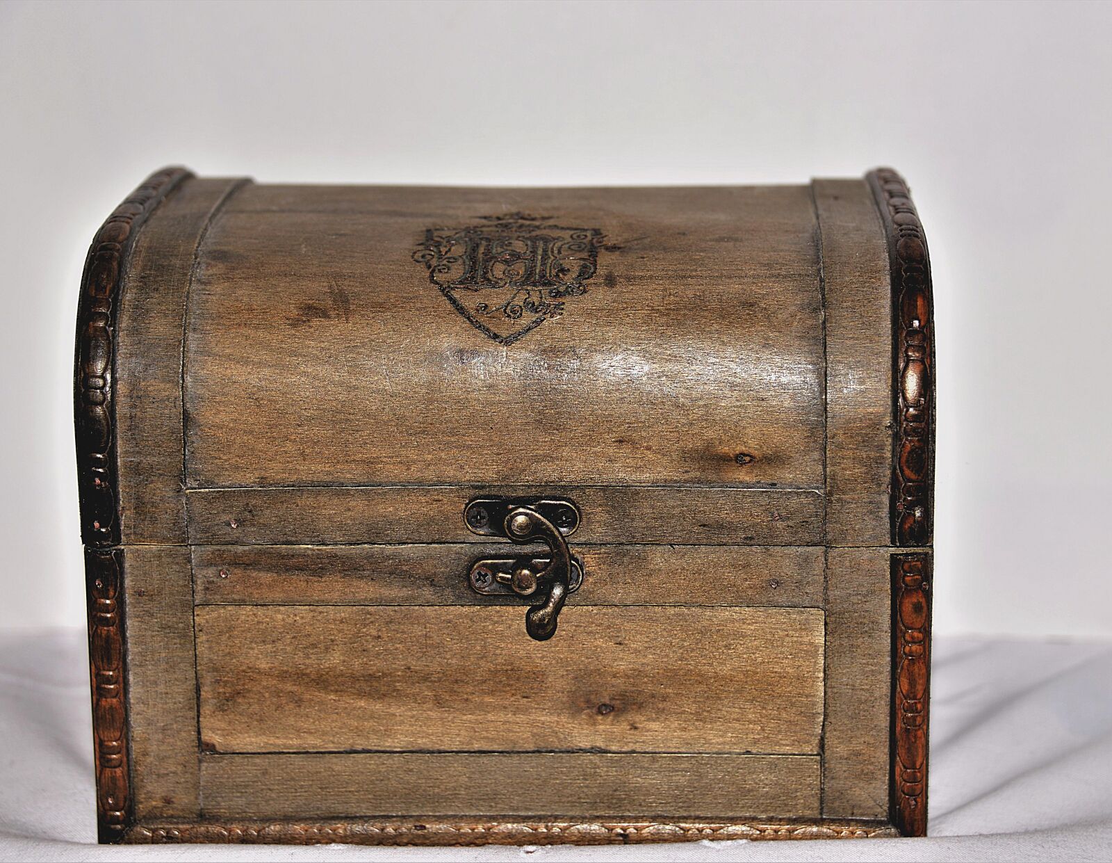 Nikon D610 sample photo. Treasure chest, wood, chest photography