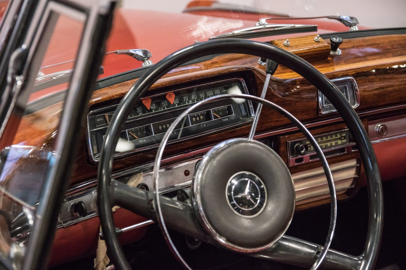 Pentax K-3 sample photo. Mercedes, speedometer, dashboard photography