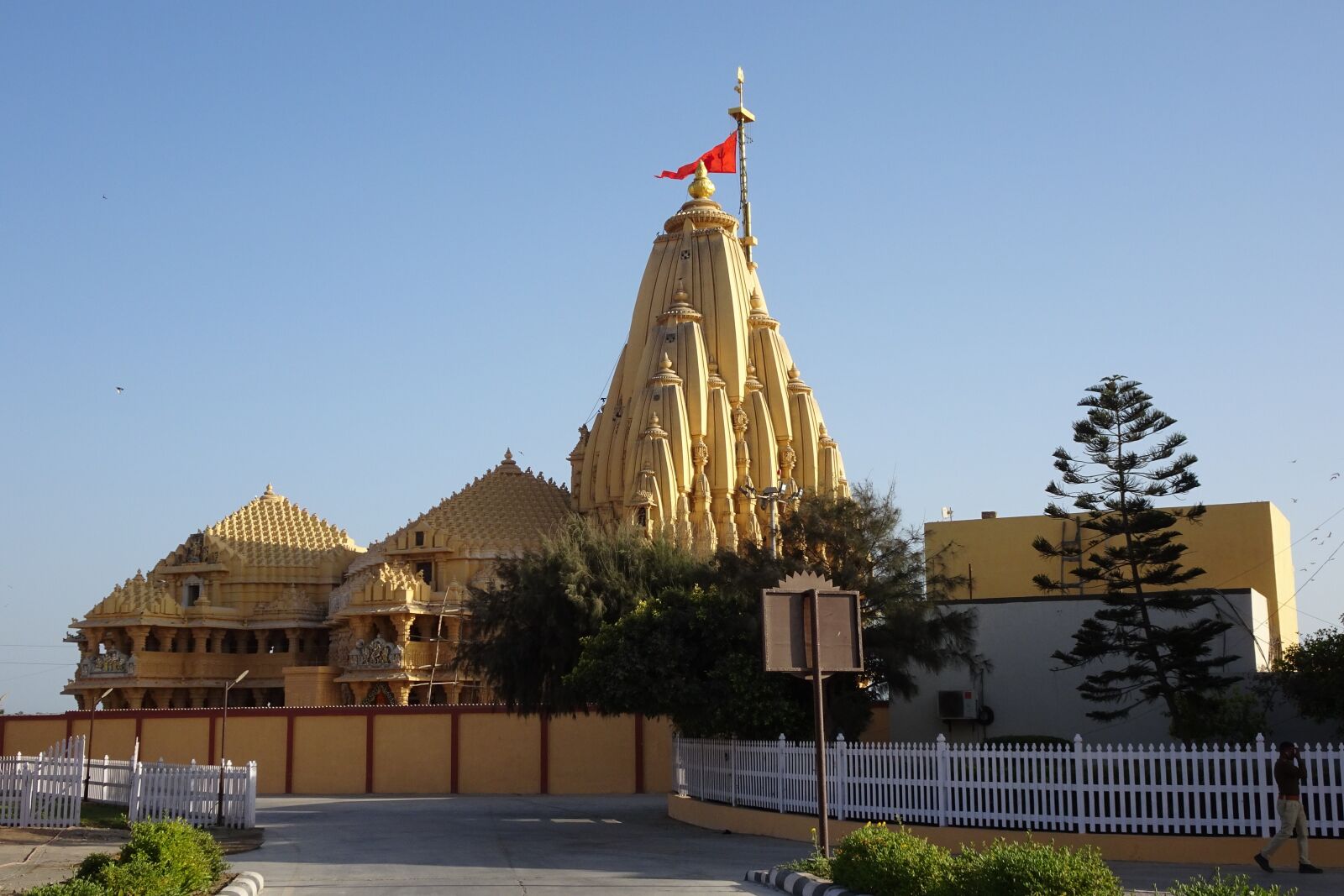 Sony Cyber-shot DSC-HX90V sample photo. Temple, somnath, architecture photography