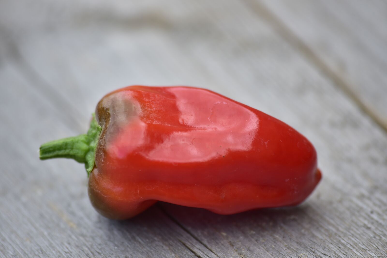 Nikon D750 sample photo. Pepper, chilli, wood photography