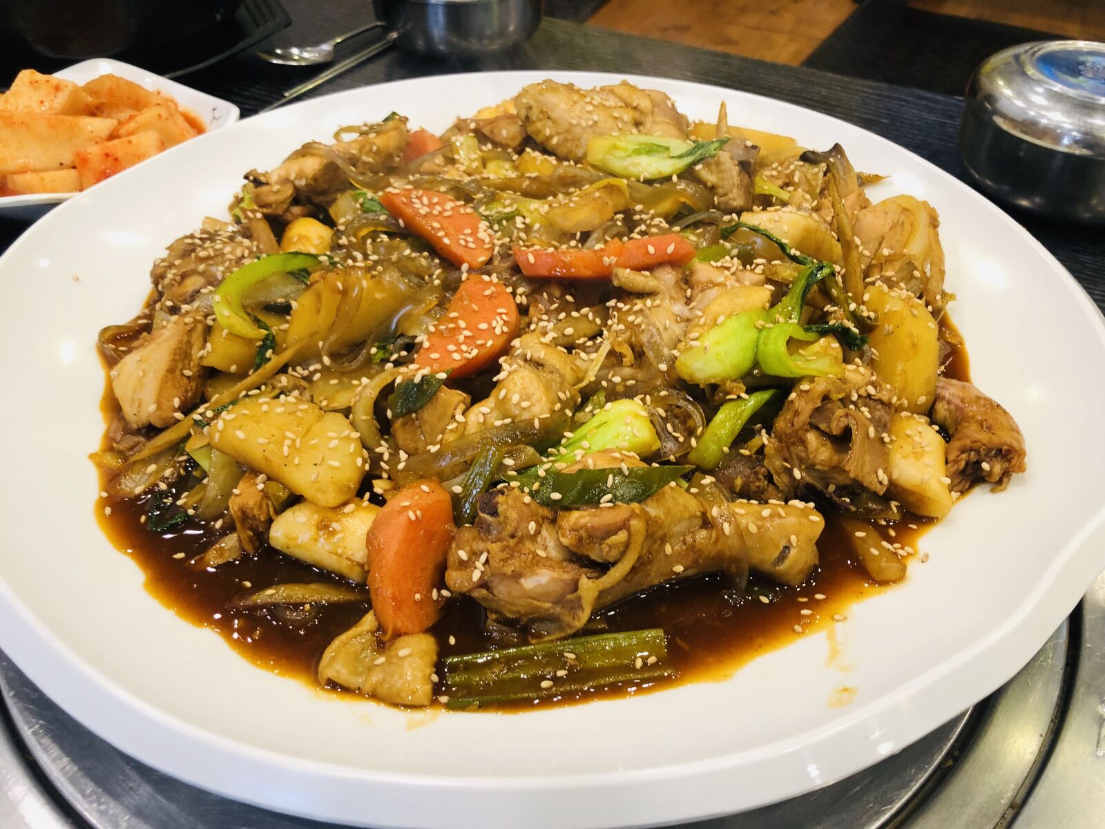 iPhone 8 back camera 3.99mm f/1.8 sample photo. Chicken, steamed chicken, chicken photography