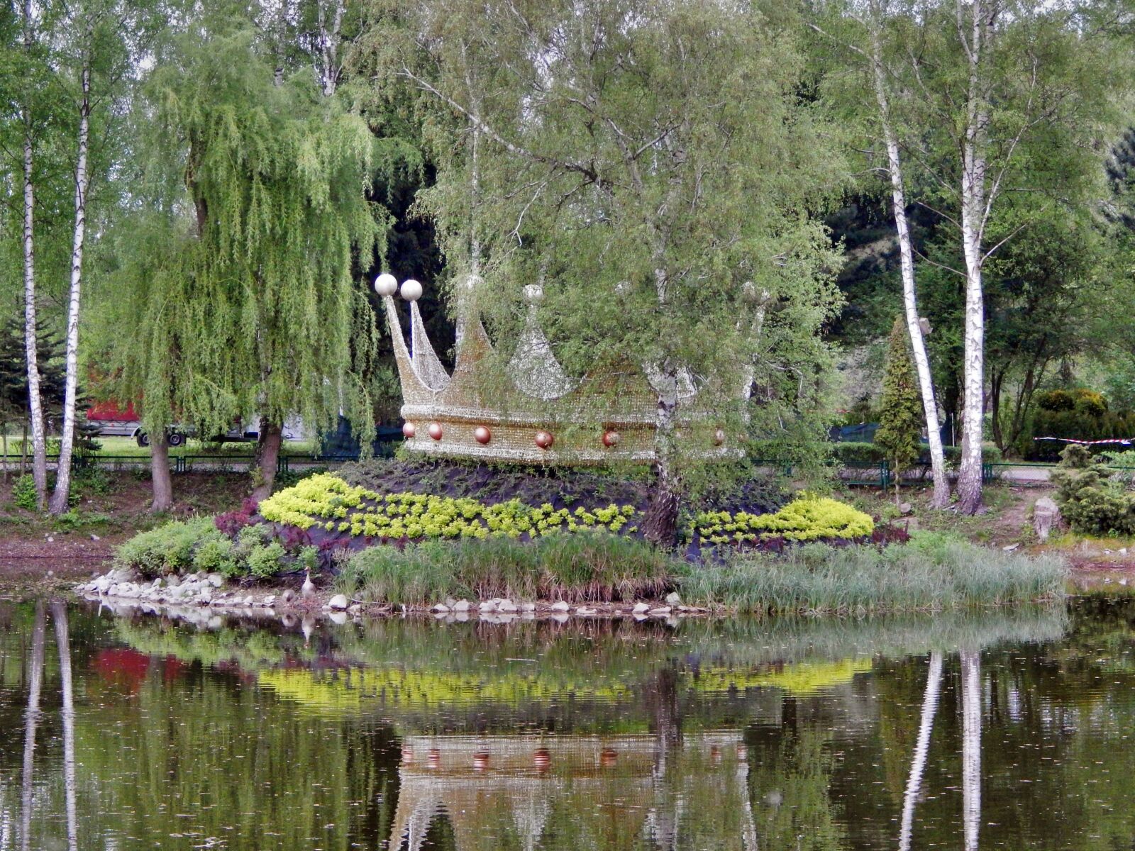 Nikon Coolpix L820 sample photo. In saw, park on photography