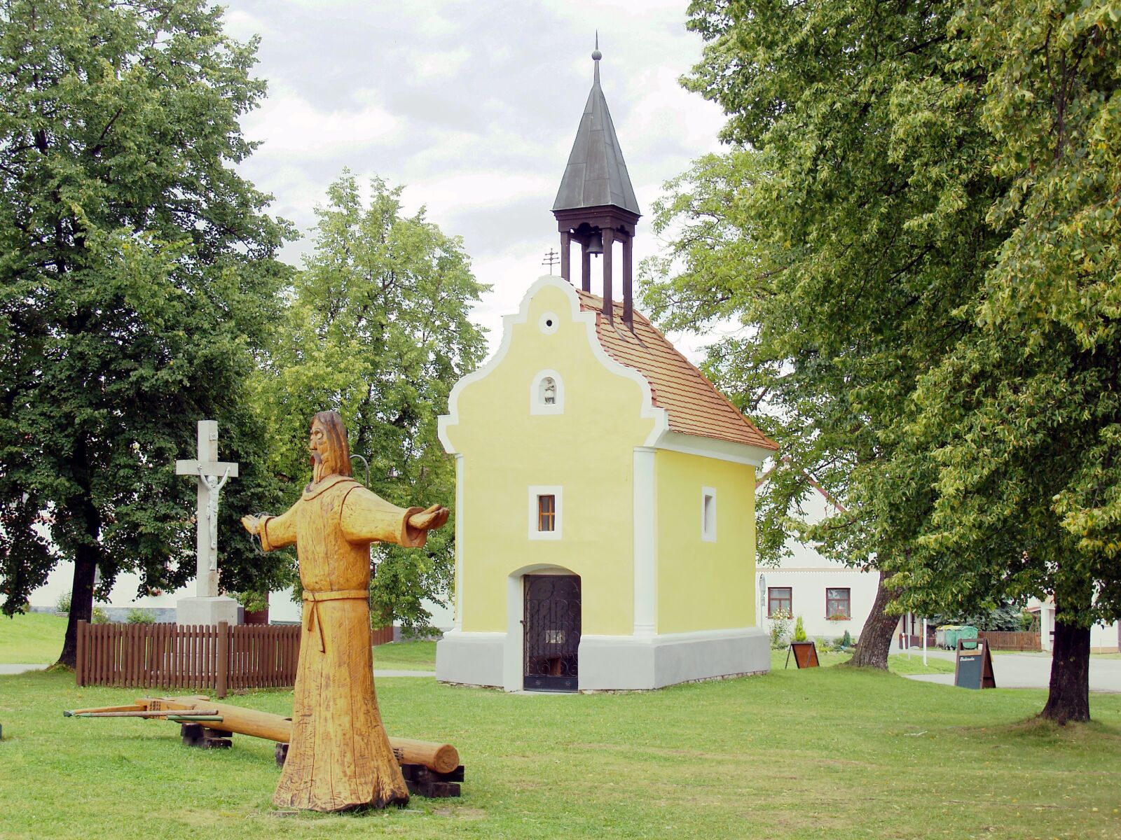 Olympus E-500 (EVOLT E-500) sample photo. Hola ovice, peasant baroque photography