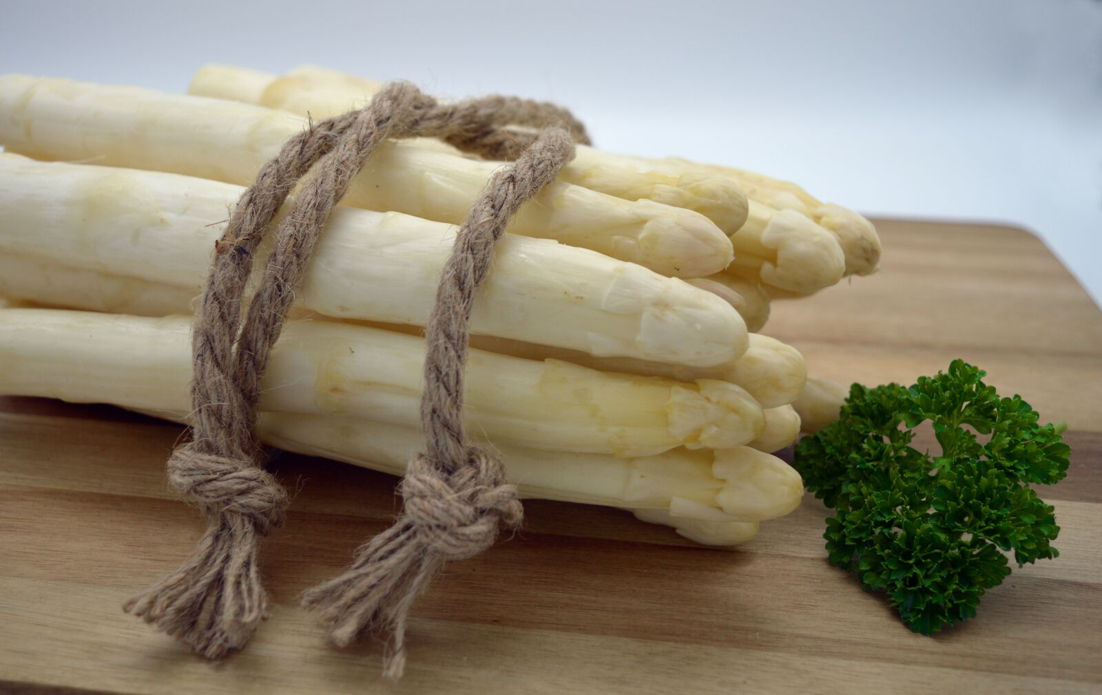 Nikon D3200 sample photo. Asparagus, vegetables, bound photography