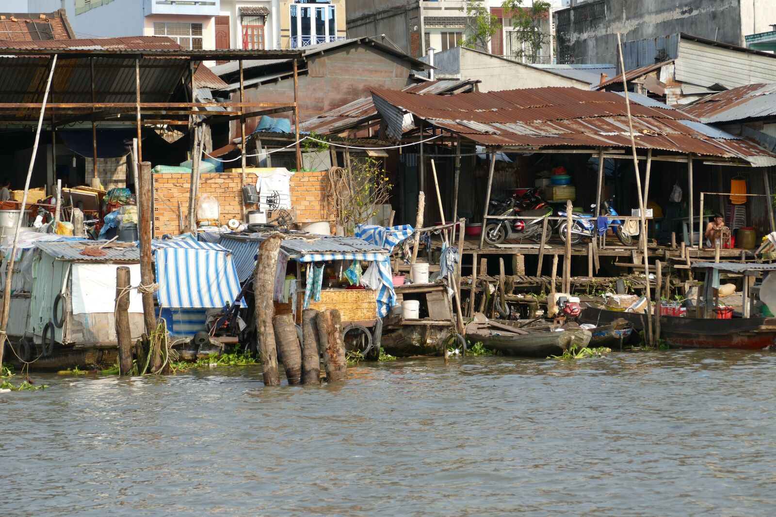 Panasonic Lumix DMC-FZ1000 sample photo. Vietnam, mekong river, river photography