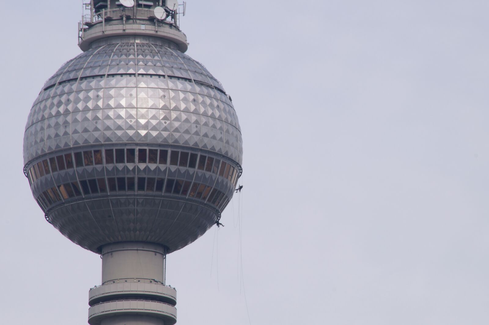 Sony SLT-A37 sample photo. Berlin, tv tower, construction photography