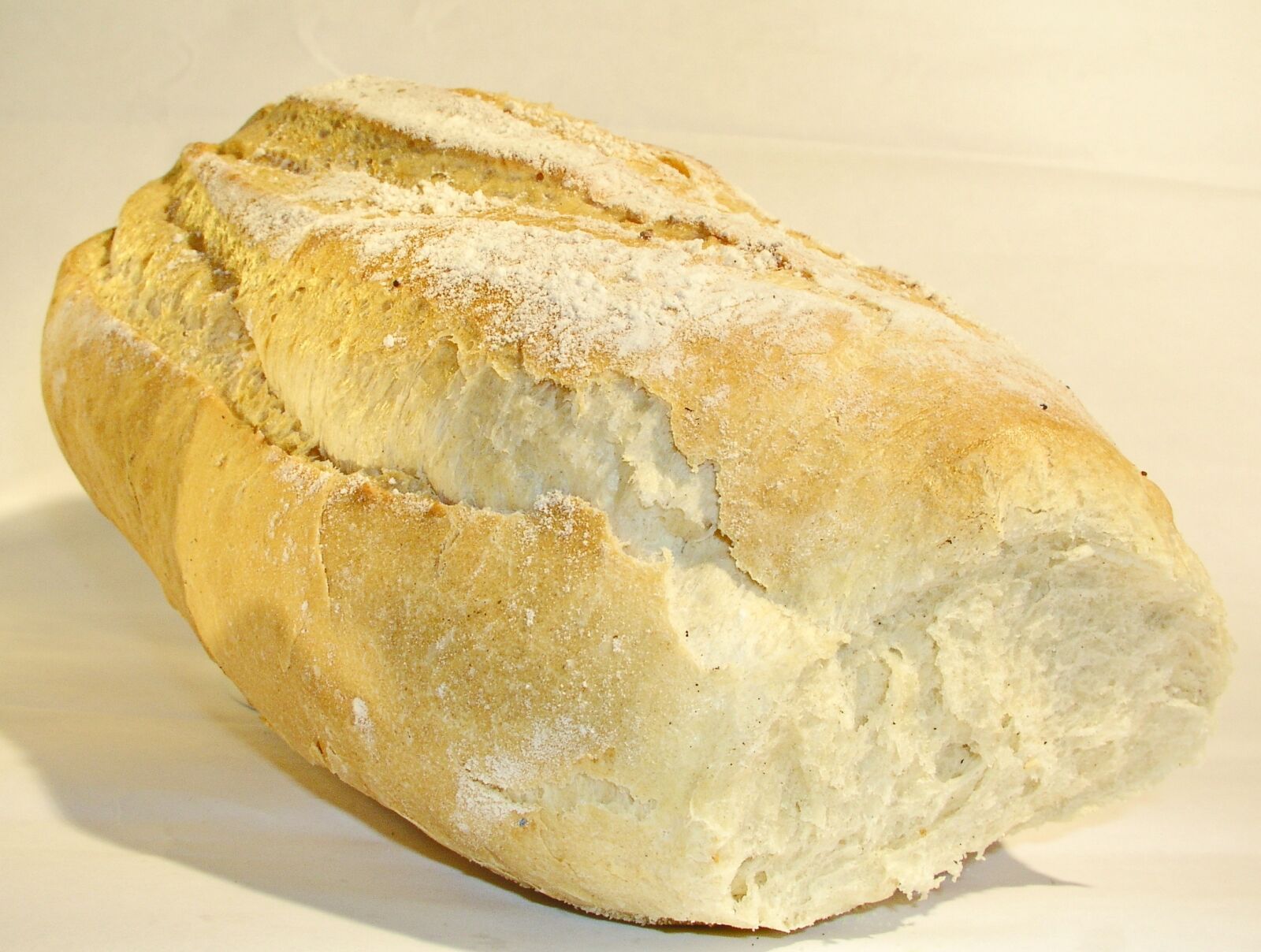 Olympus C5050Z sample photo. Bread, baker, craft photography