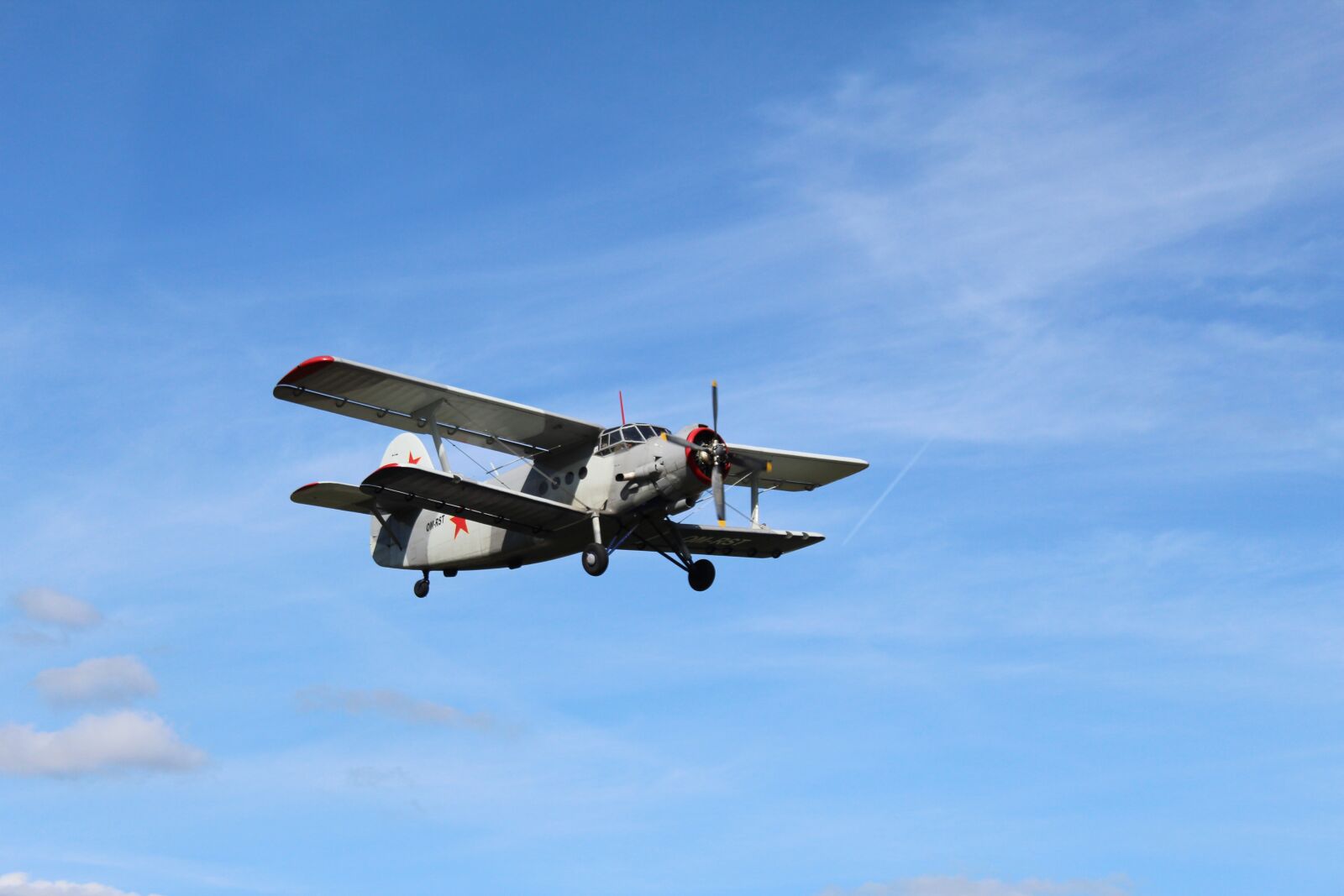 Canon EOS 1300D (EOS Rebel T6 / EOS Kiss X80) sample photo. Sky, the sky, aircraft photography