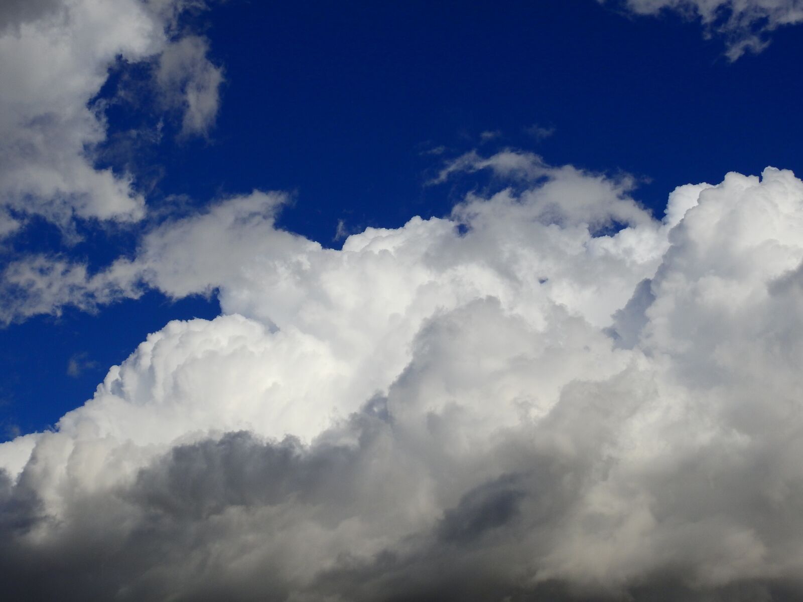 Nikon Coolpix P900 sample photo. Sky, clouds, day photography