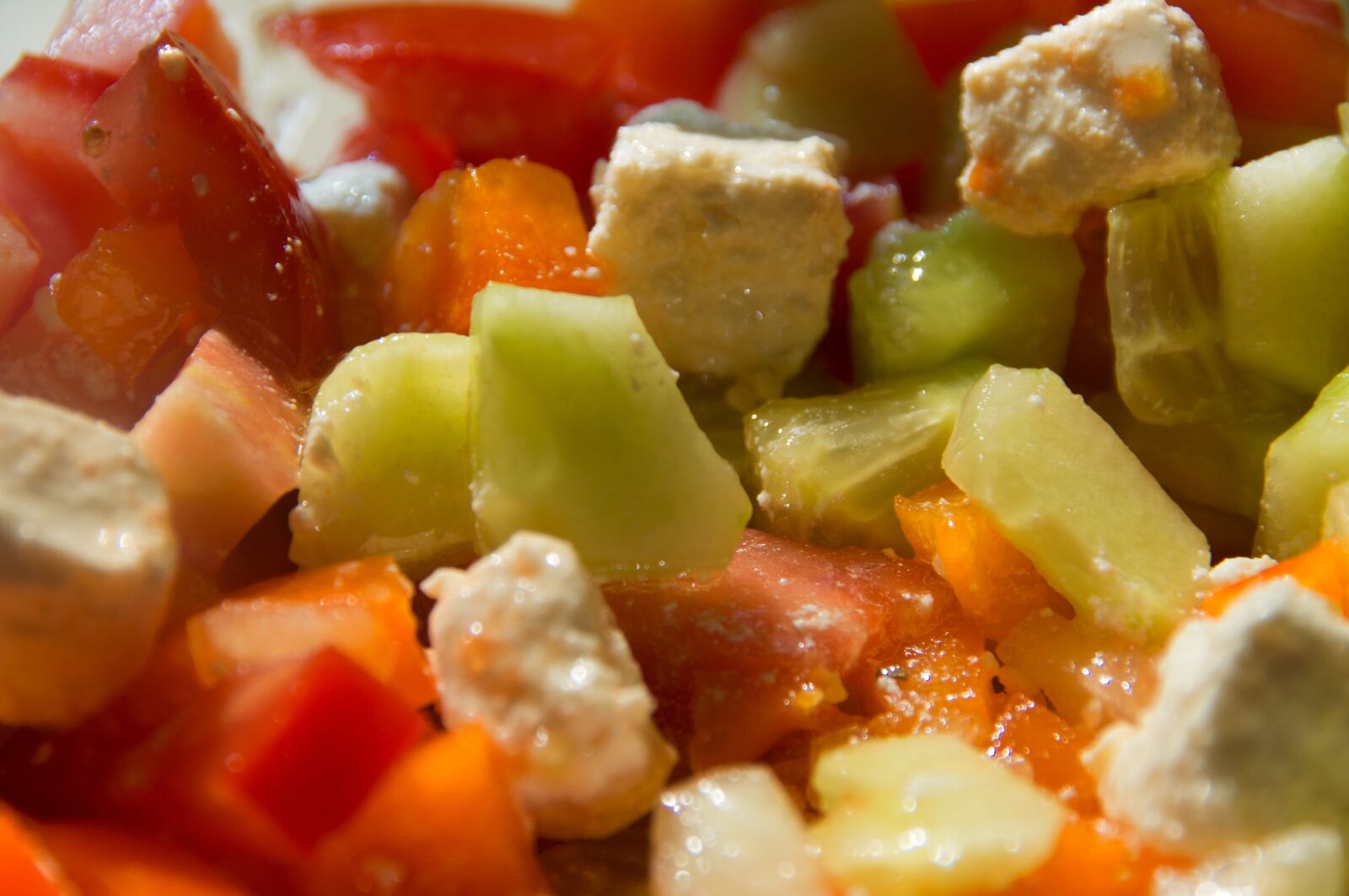Sony SLT-A57 sample photo. Eat, salad, cucumber photography