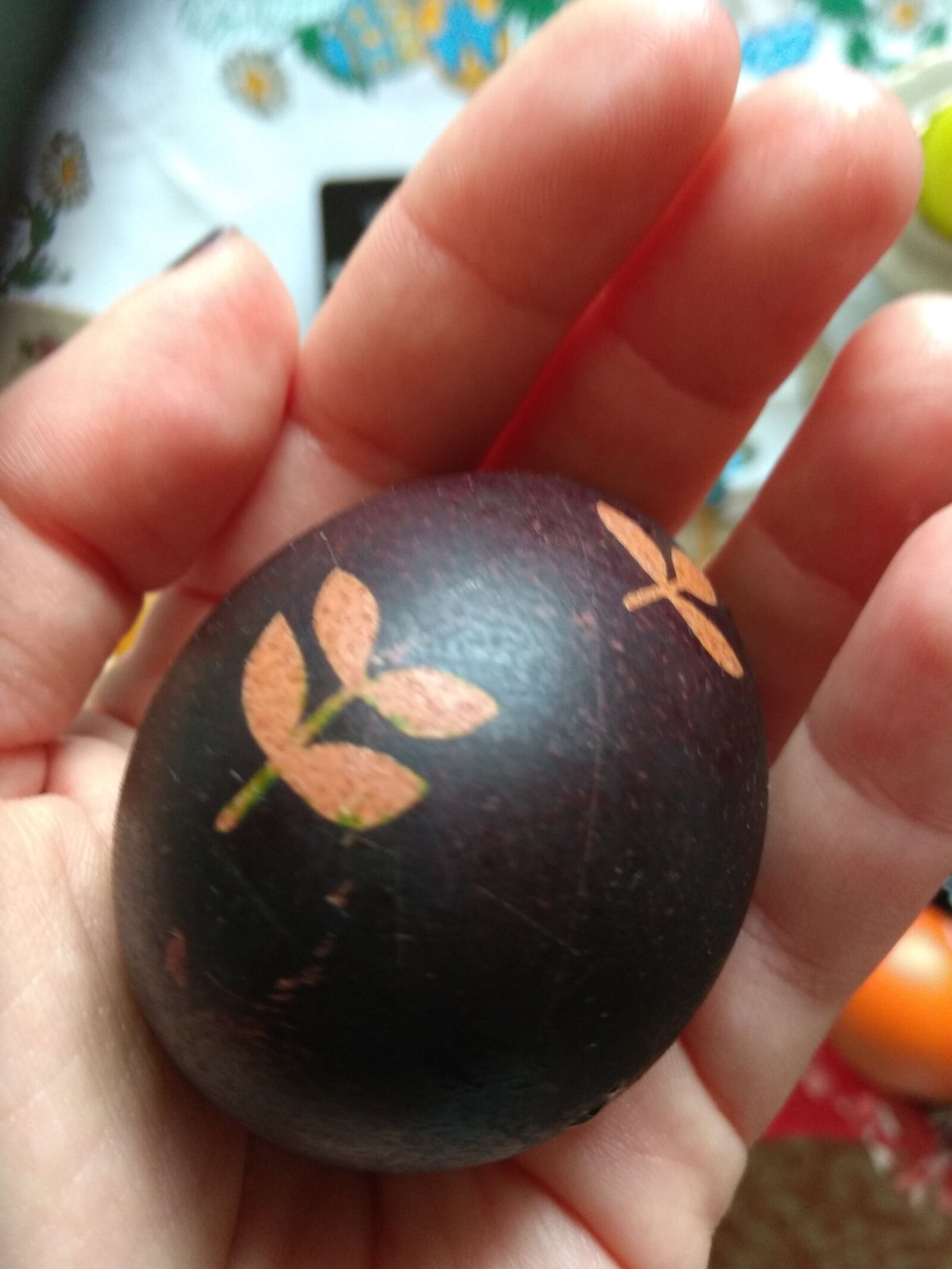 Xiaomi Redmi Note 4 sample photo. Eastern, eggs, hand photography