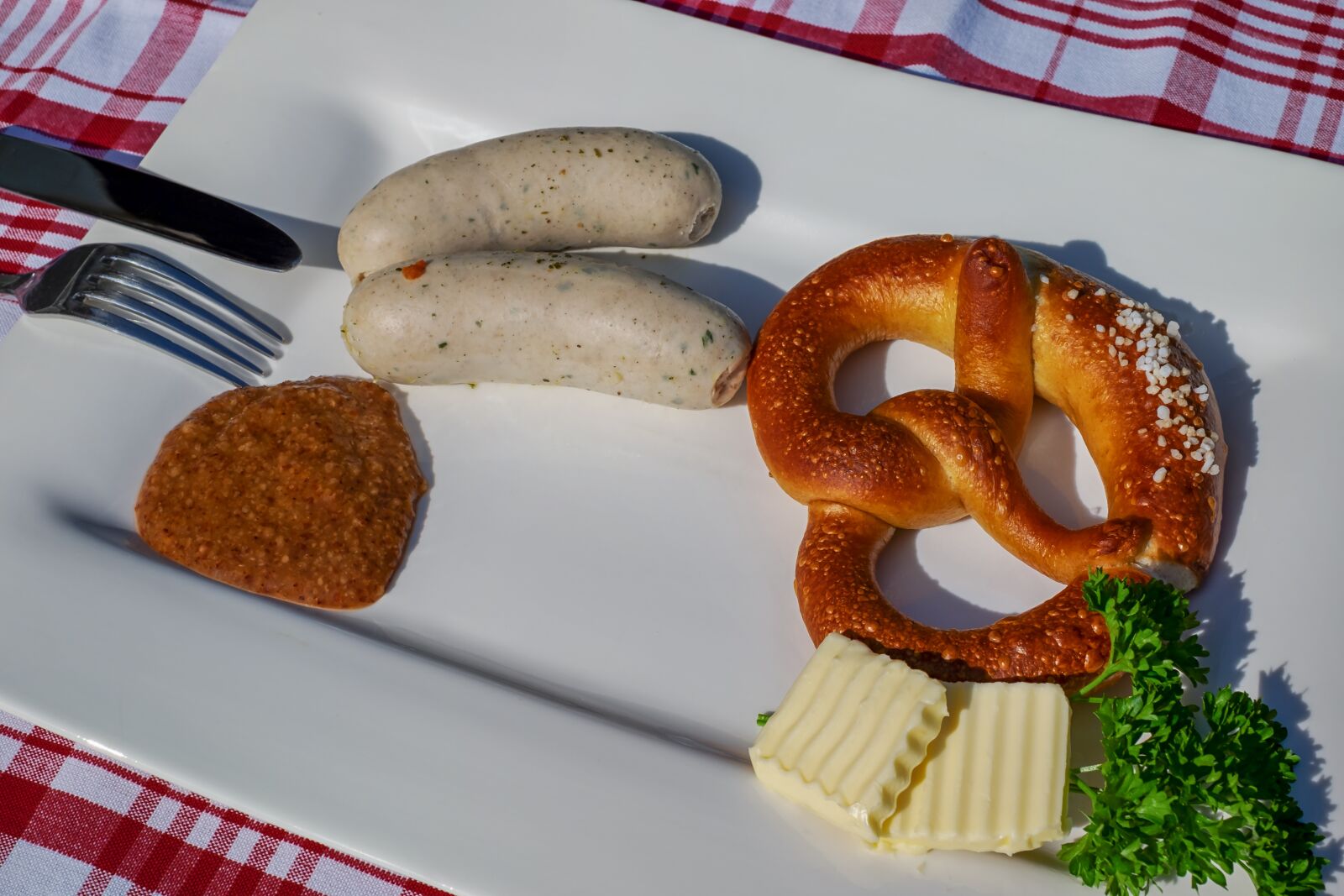 Fujifilm X-T10 + Fujifilm XF 35mm F1.4 R sample photo. Weisswurst, sausage, cured meats photography