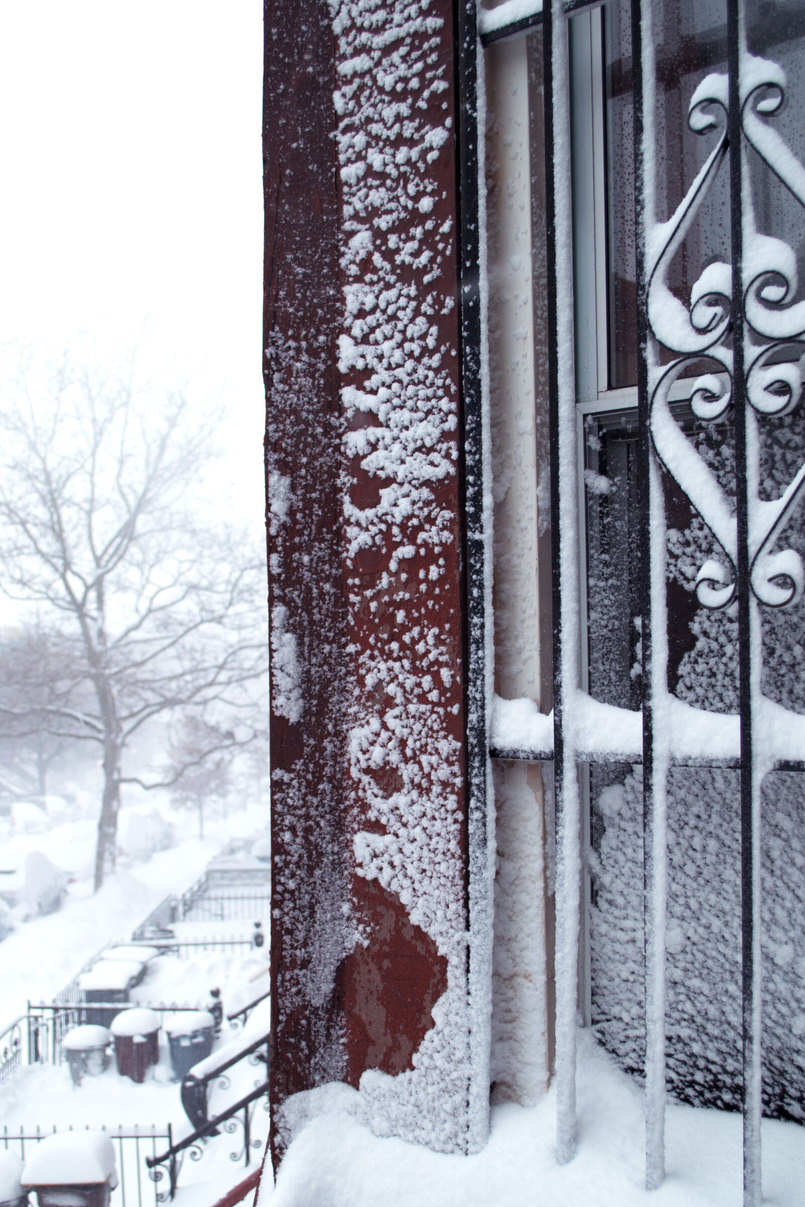 Nikon D3200 sample photo. Brooklyn, brownstone, cold, lonely photography