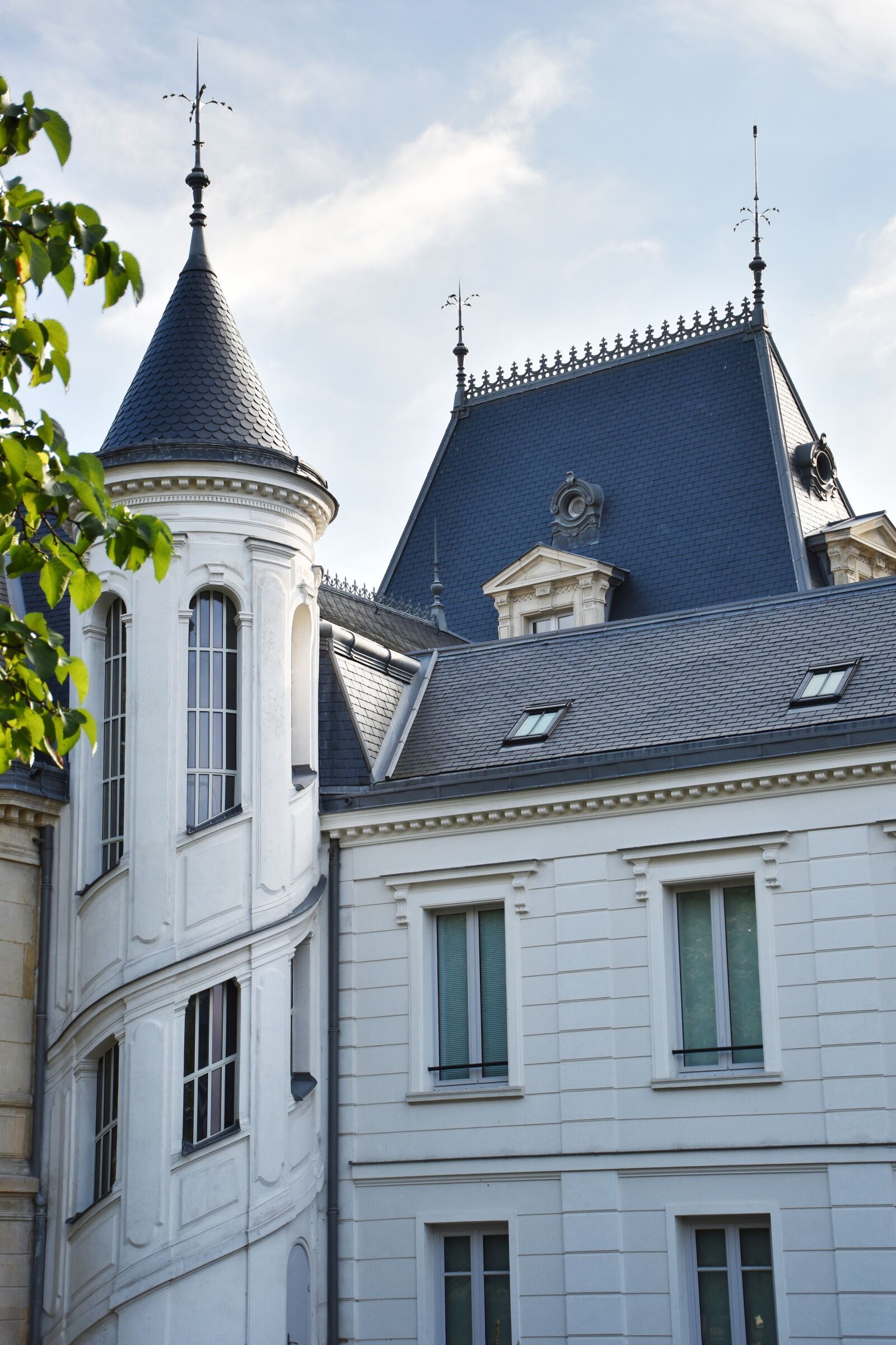 Nikon D5500 sample photo. Castle, tower, white photography