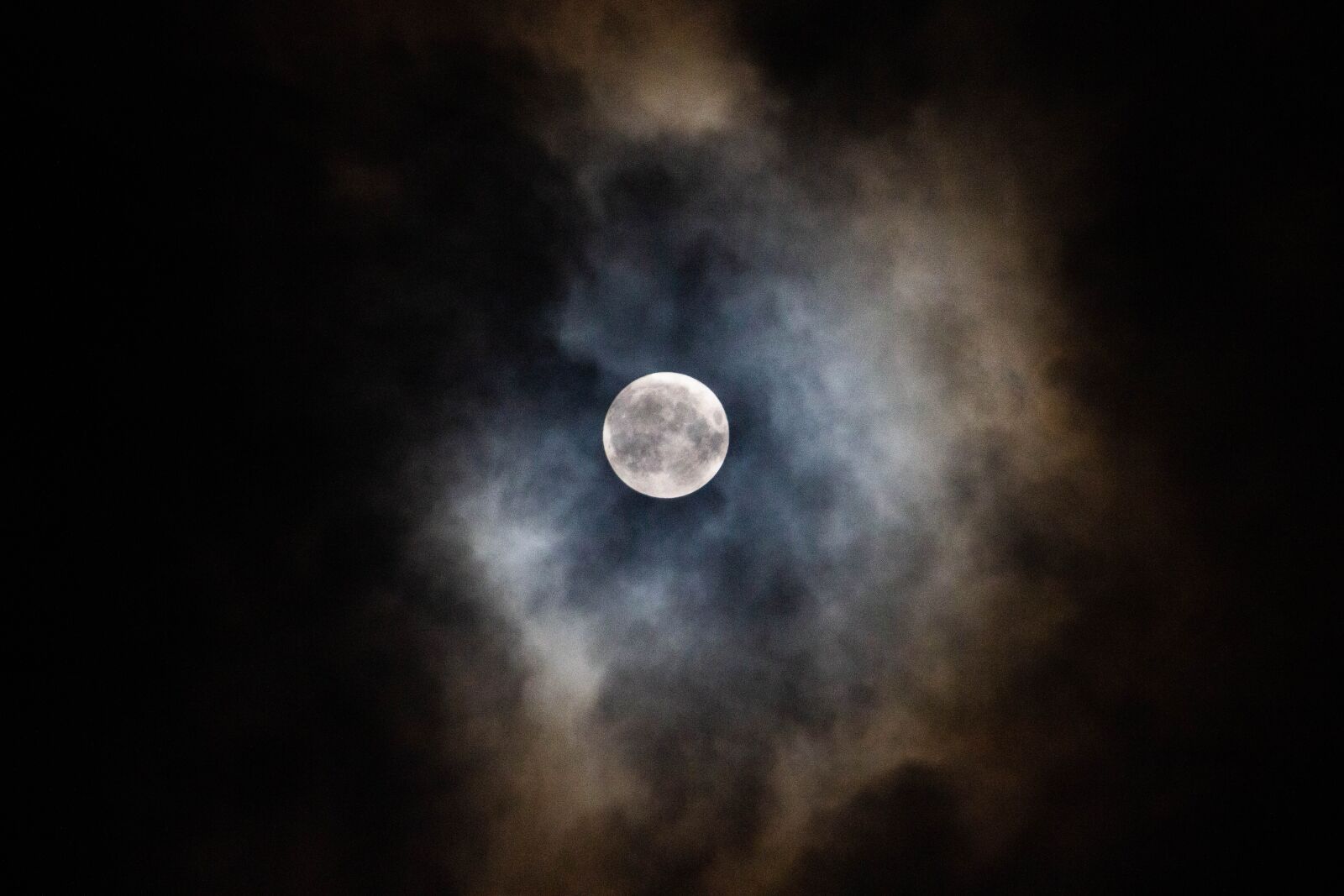 Canon EOS 700D (EOS Rebel T5i / EOS Kiss X7i) sample photo. Moon, cosmos, sky photography