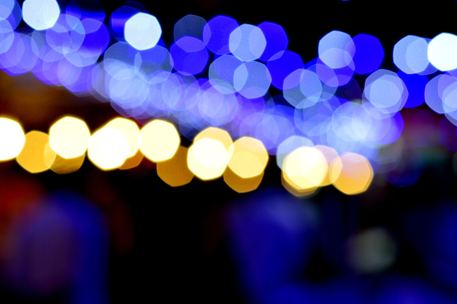 Nikon D3200 + Nikon AF-S Nikkor 50mm F1.8G sample photo. Blurred, bokeh, bright, city photography