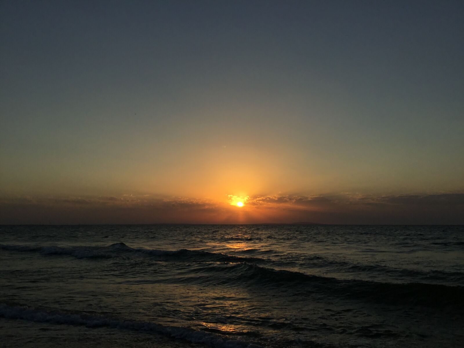 Apple iPad + iPad back camera 3.3mm f/2.4 sample photo. Evening, sea, sky, sunset photography