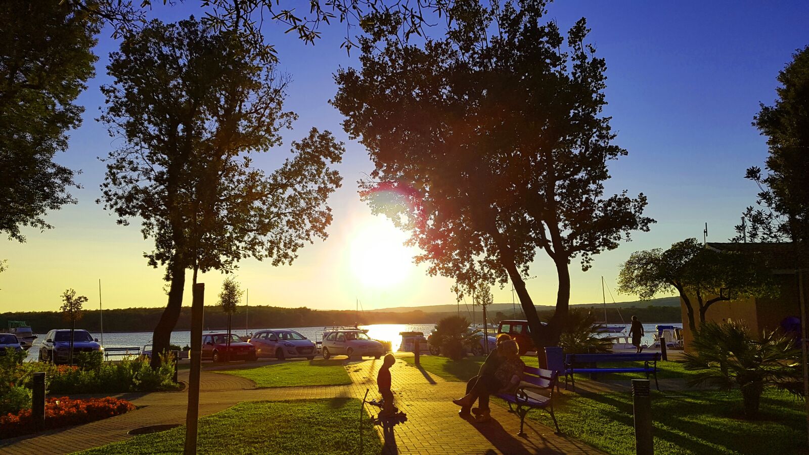 Samsung Galaxy S7 sample photo. Sunset, family, dusk photography