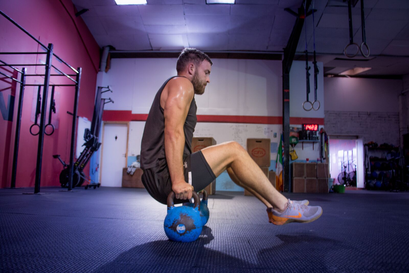 Canon EOS 70D sample photo. Fitness, strong, lift photography