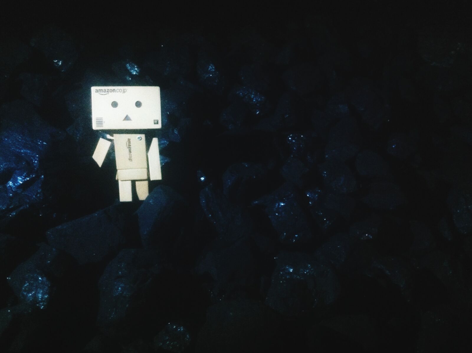 iPhone 4 back camera 3.85mm f/2.8 sample photo. Black, coal, danbo, danboard photography