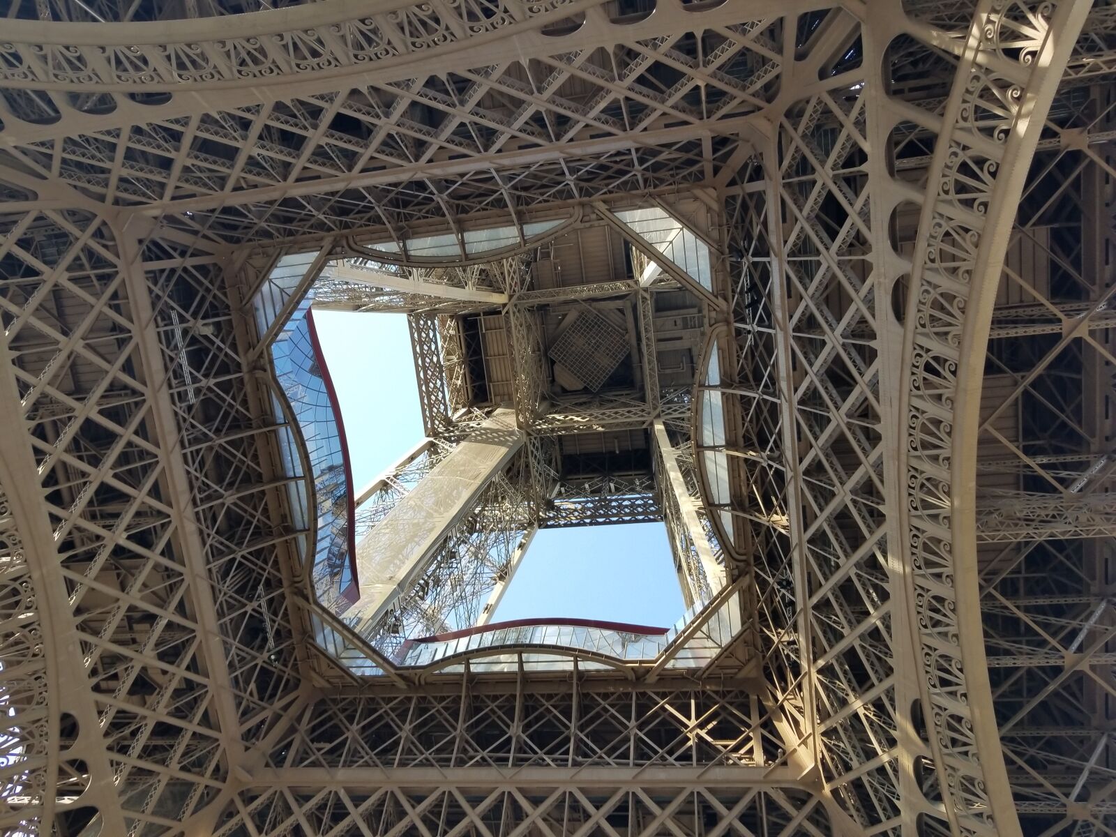 Samsung Galaxy S8 sample photo. Eiffel tower, center, paris photography