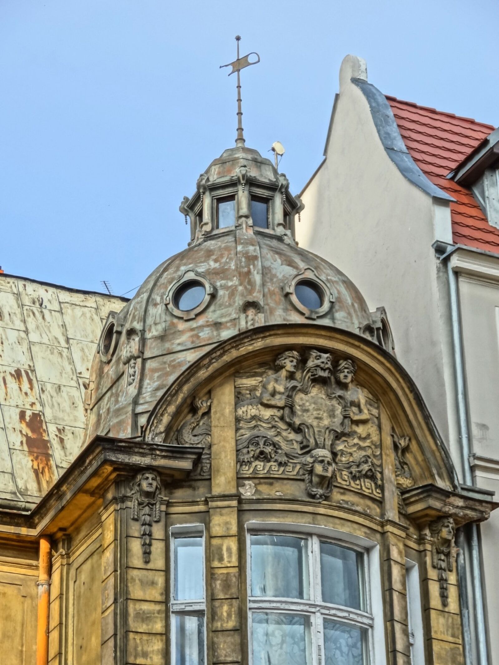 Sony Cyber-shot DSC-HX20V sample photo. Bydgoszcz, art noveau, turret photography