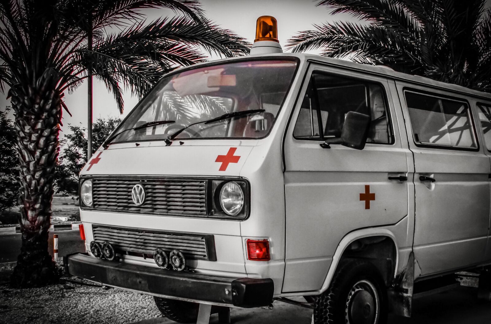 Canon PowerShot SX400 IS sample photo. Ambulance, antique, old photography